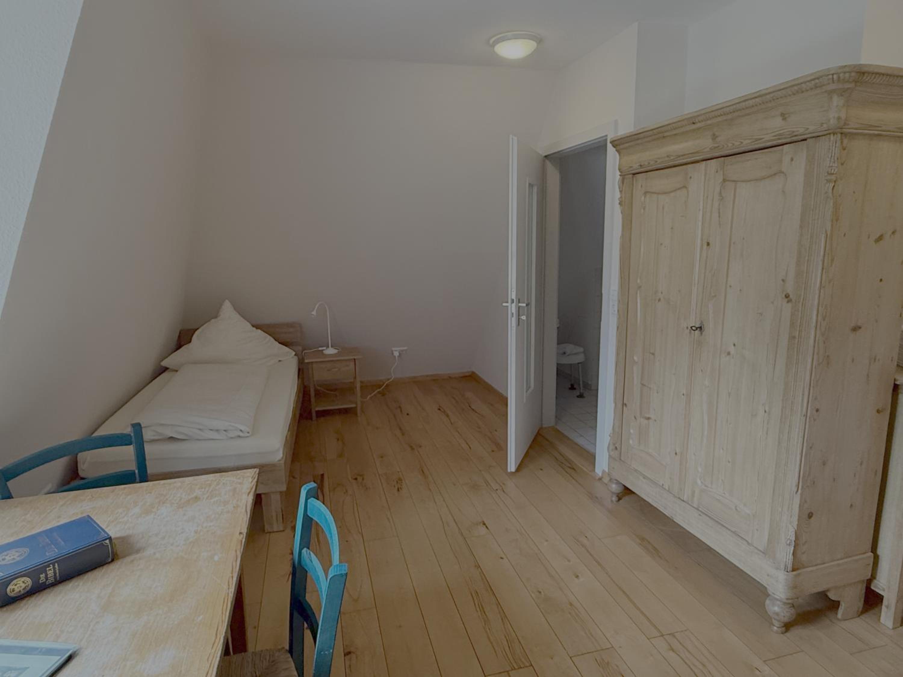Quadruple Room with Private Bathroom photo 2