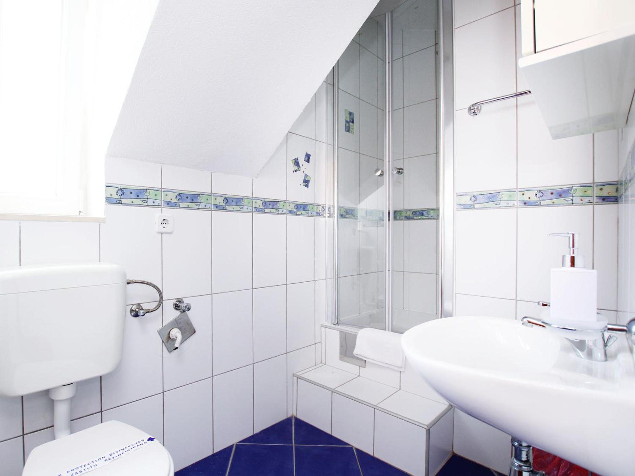 Apartment (2 to 4 Adults) - Photo 13