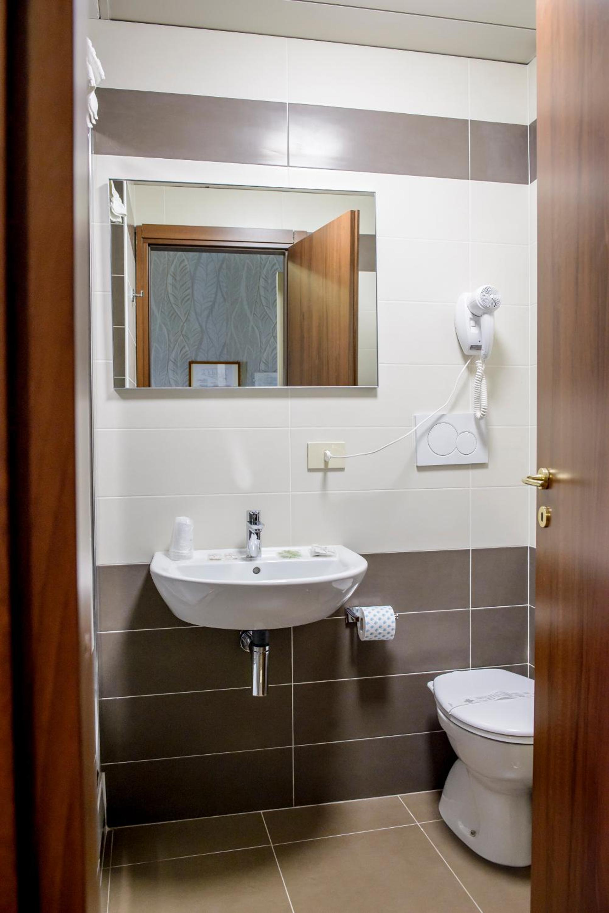 Triple Room photo 2