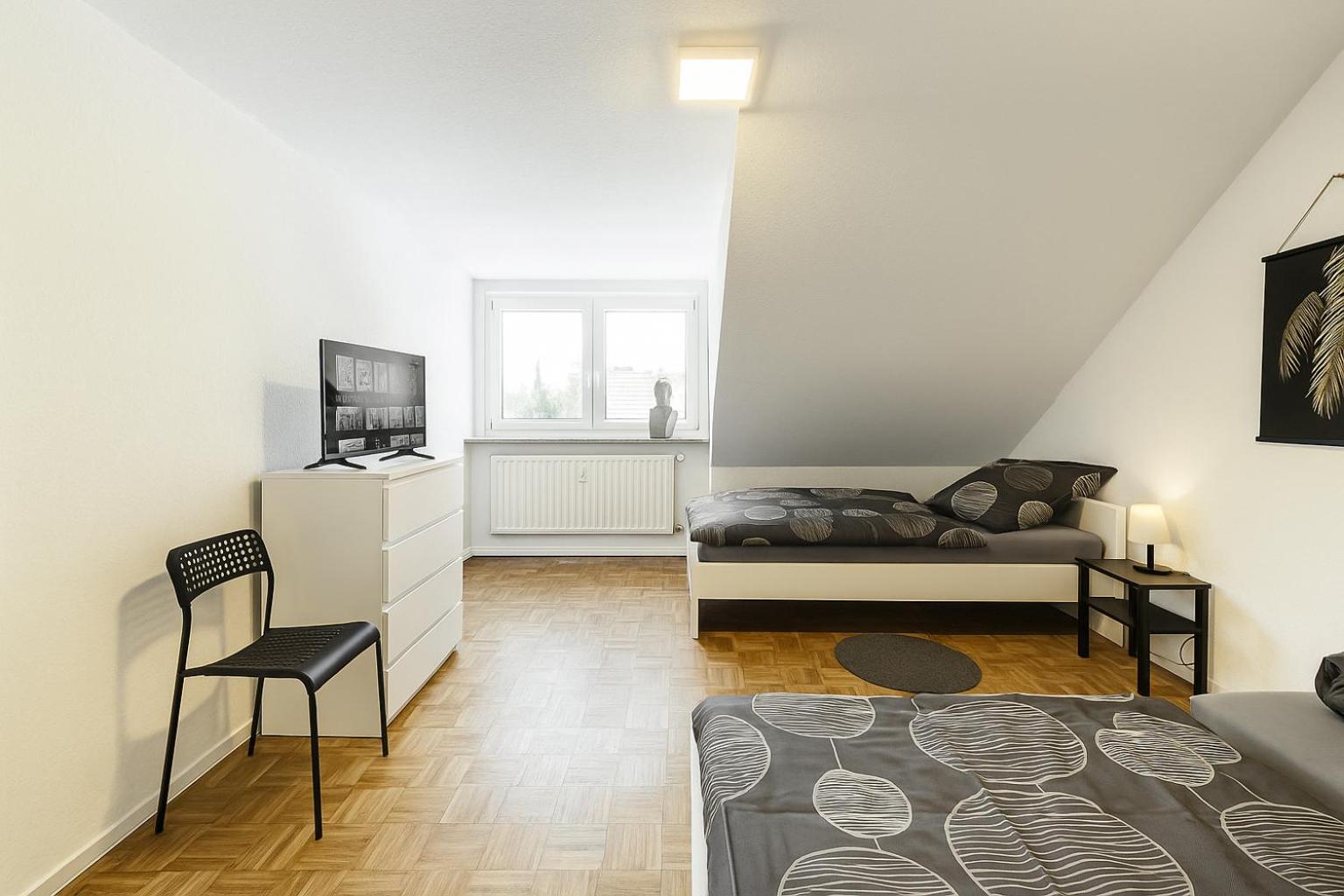Three-Bedroom Apartment - High Floor photo 3