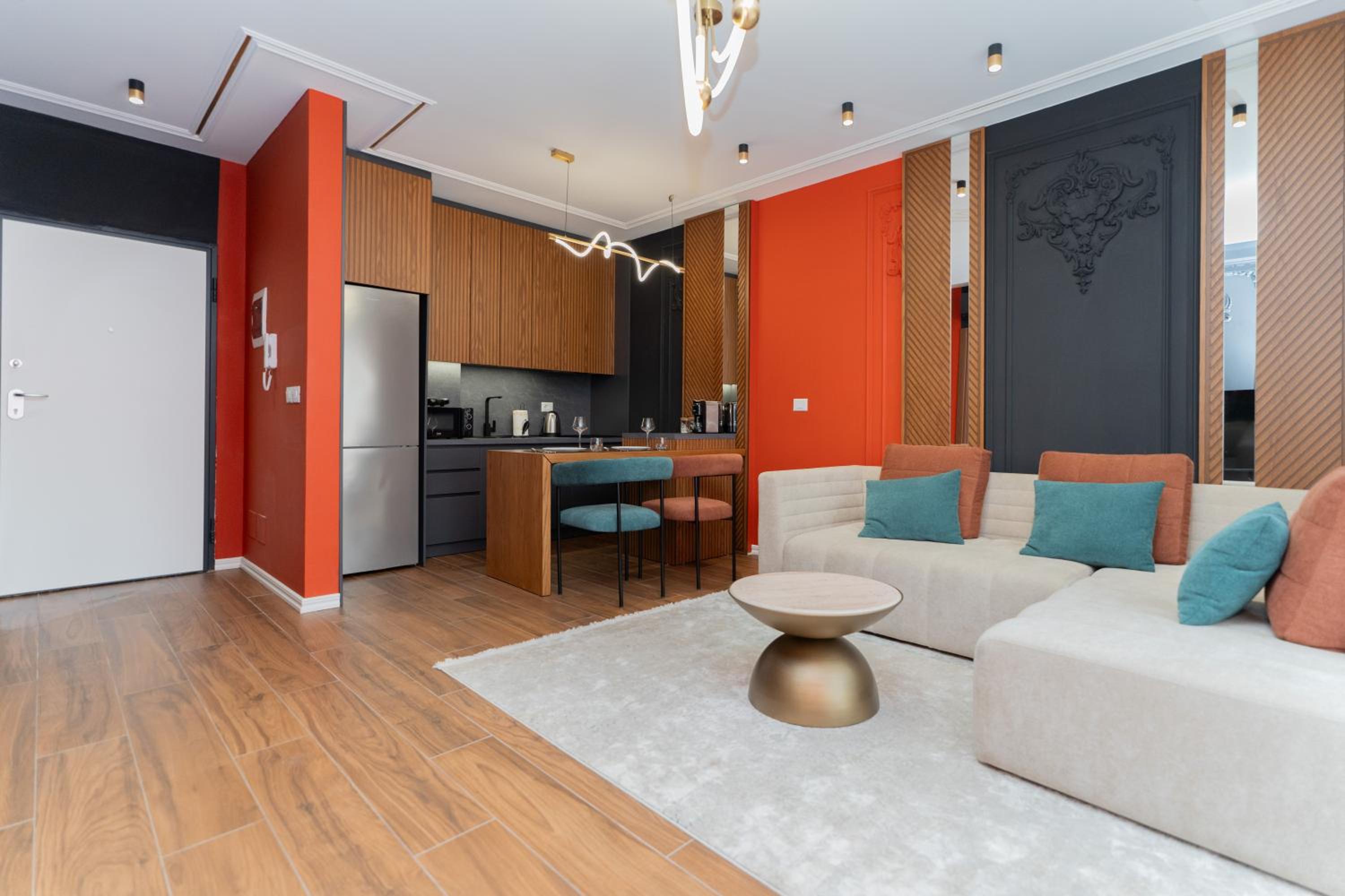 One-Bedroom Apartment with City View