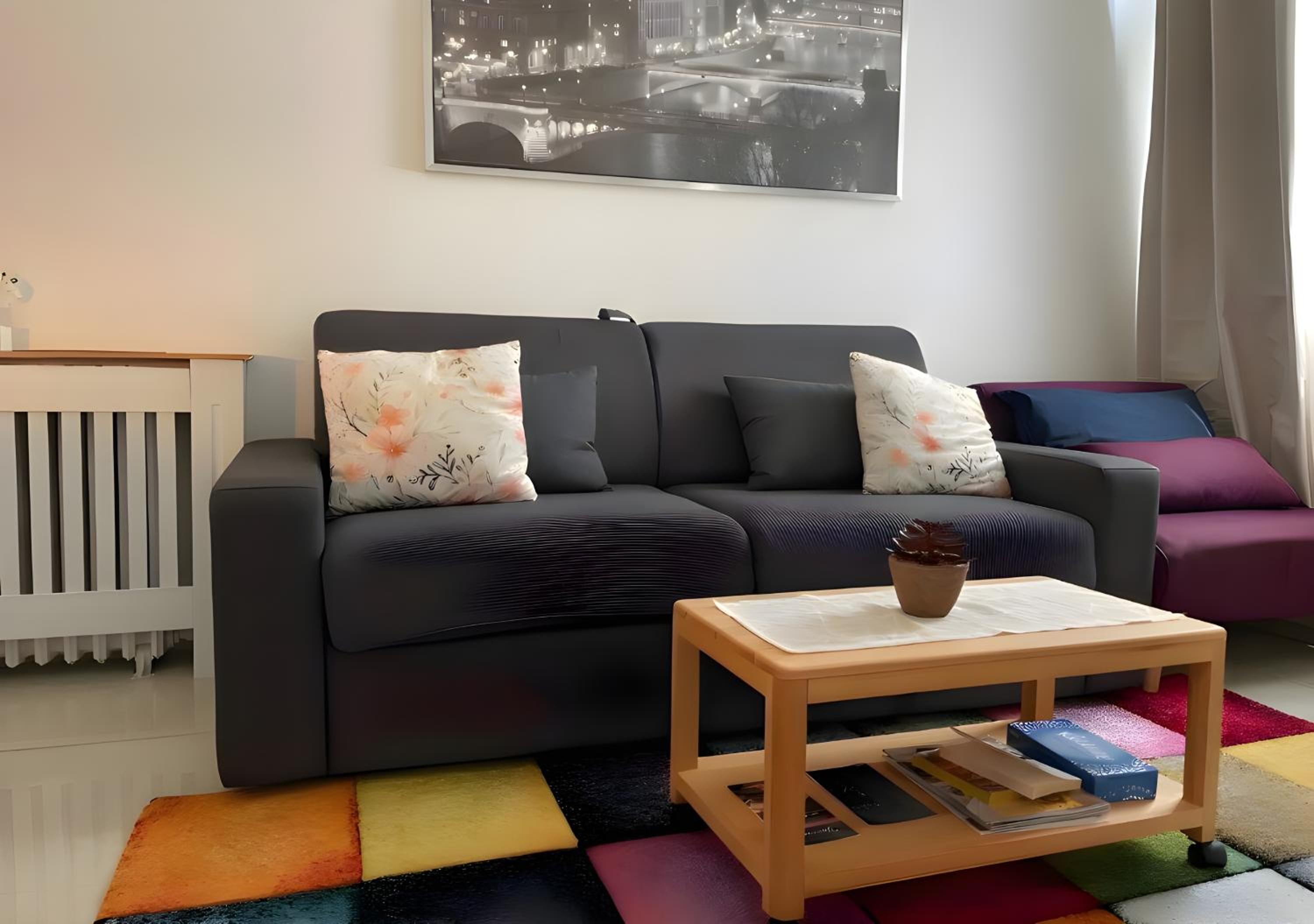 One-Bedroom Apartment photo 2