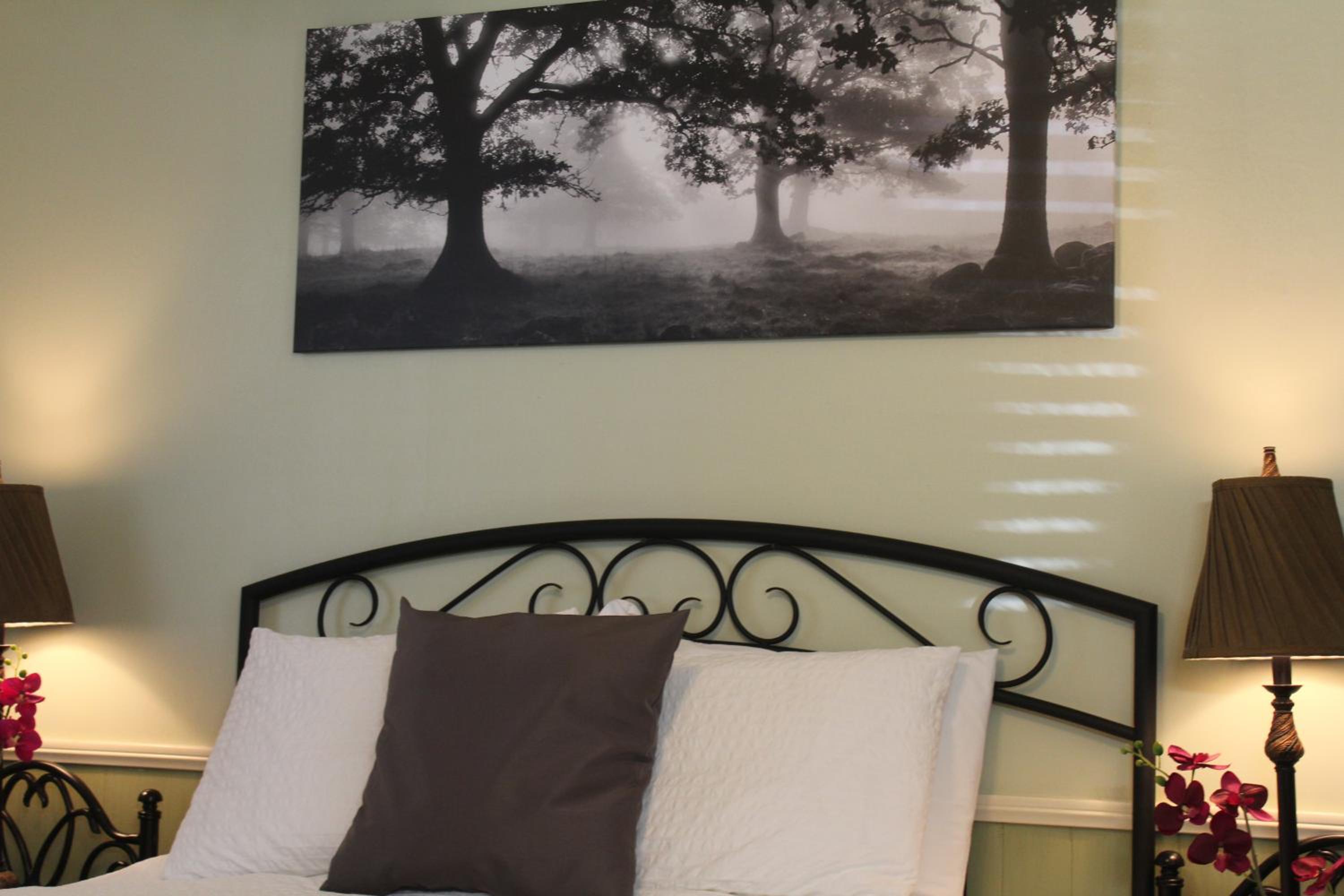 Queen Room with Kitchen photo 3