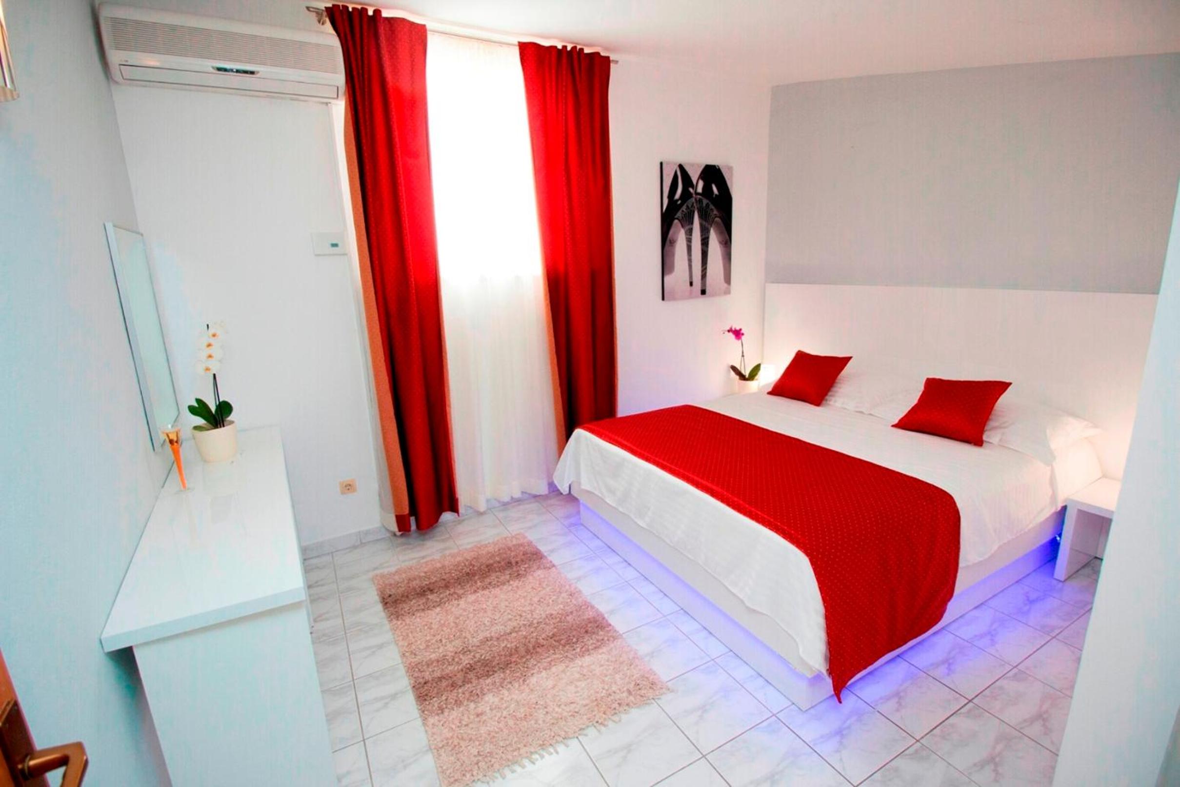 Superior Apartment photo 1
