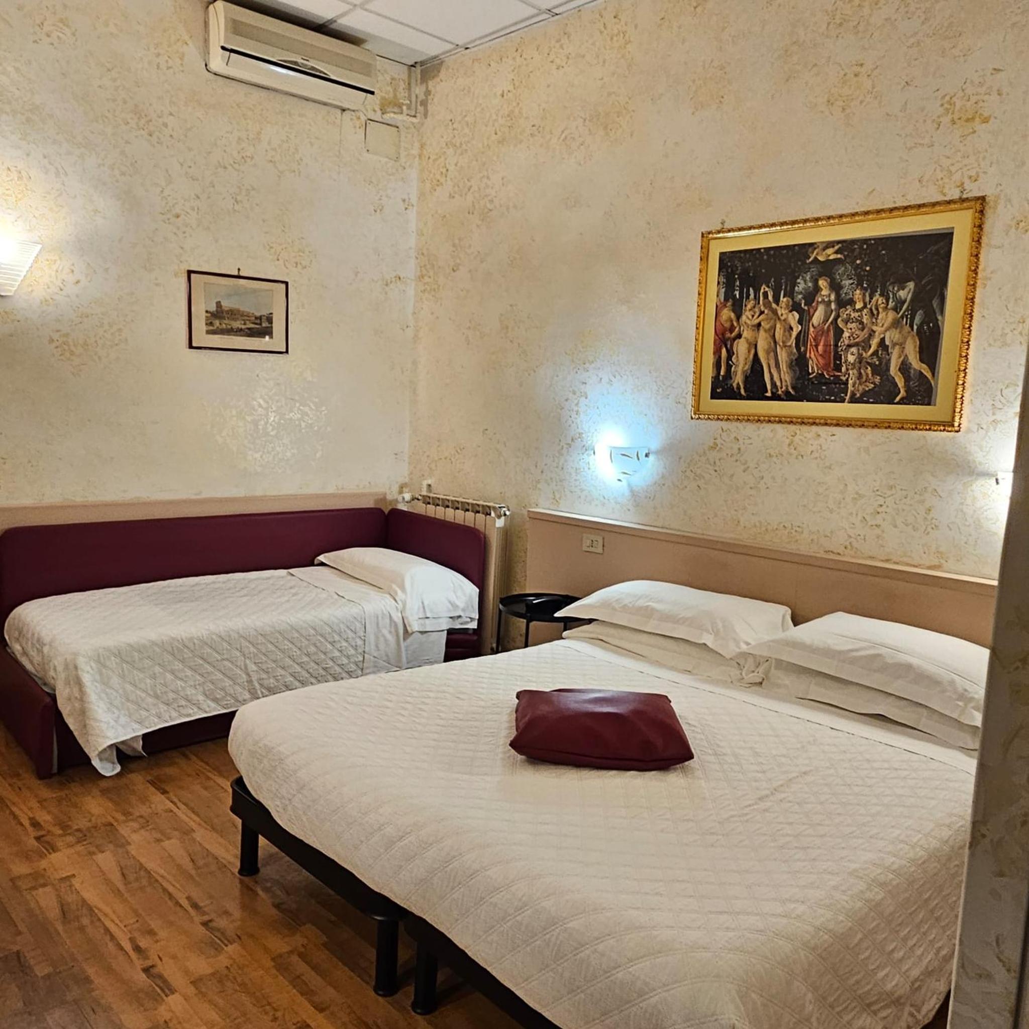 Superior Triple Room photo 2