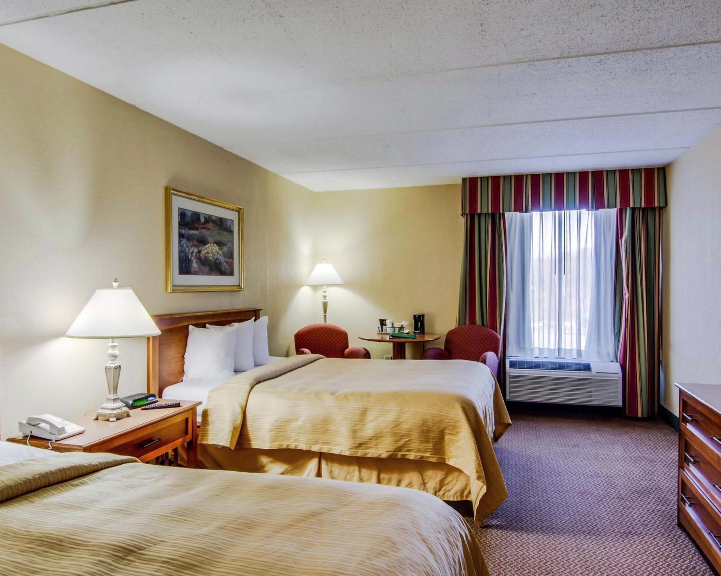 Standard Double Room with Two Double Beds - Non-Smoking - Photo 1