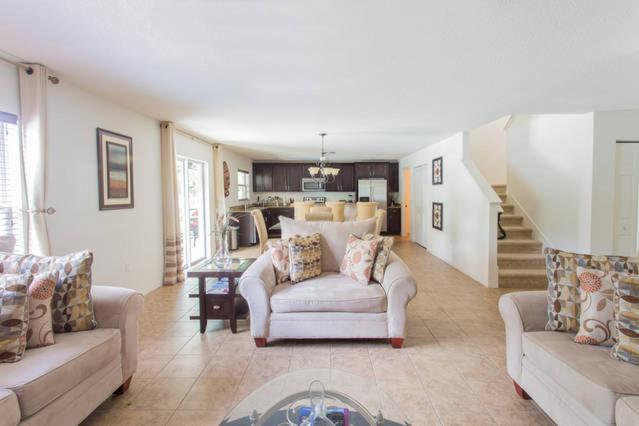 Three-Bedroom House photo 1