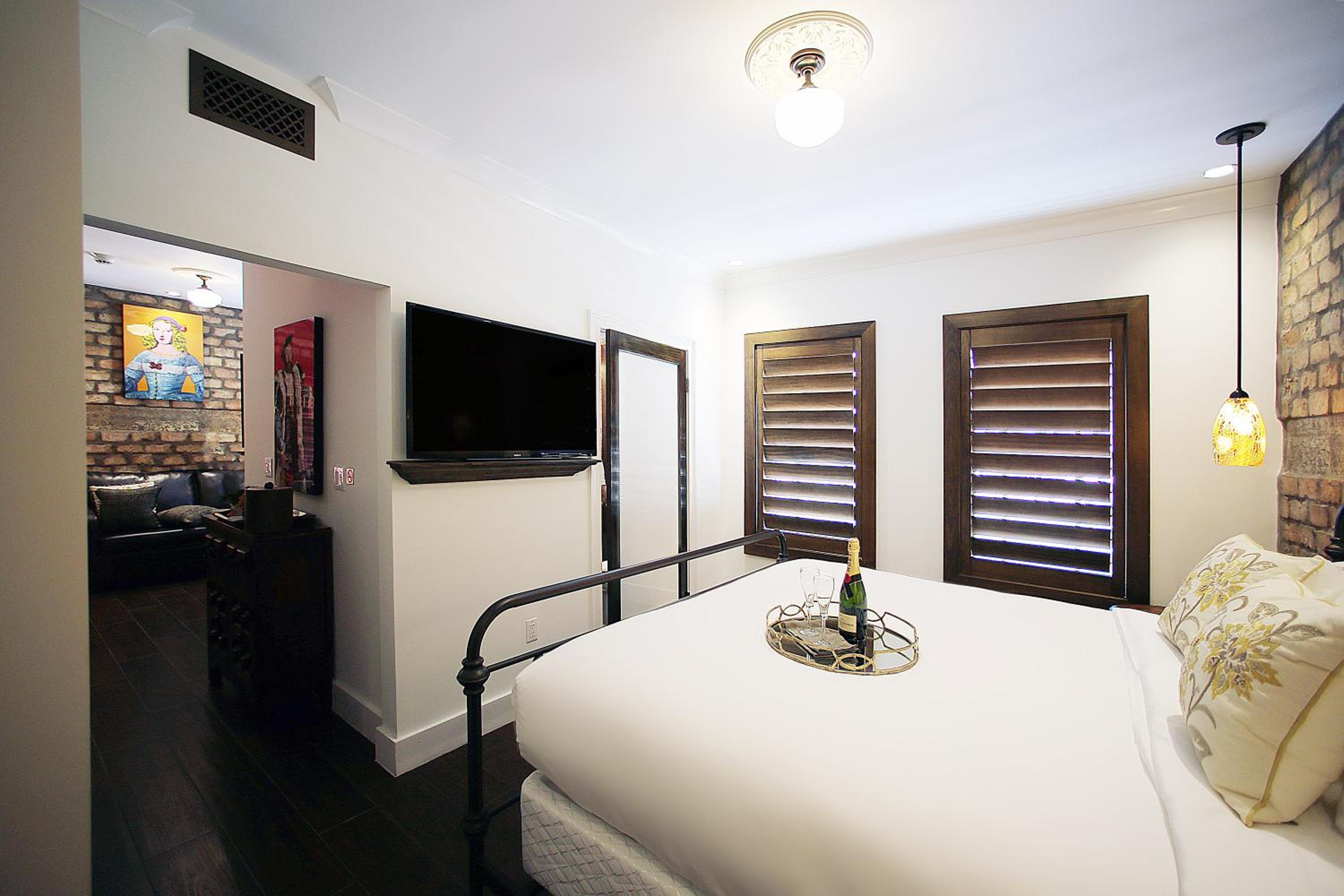Ocean Front One-Bedroom Suite  - Photo 16