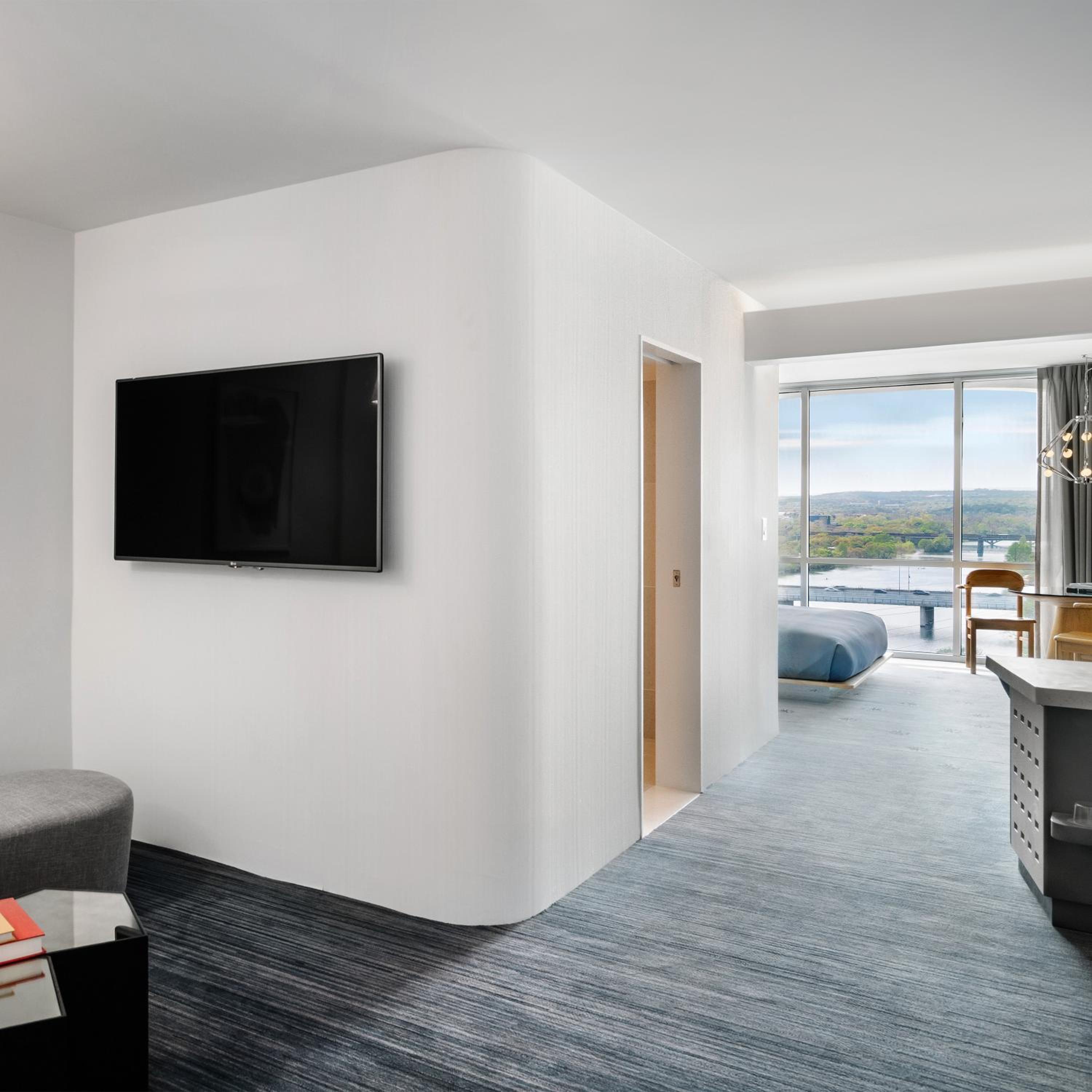 Lakeside Suite