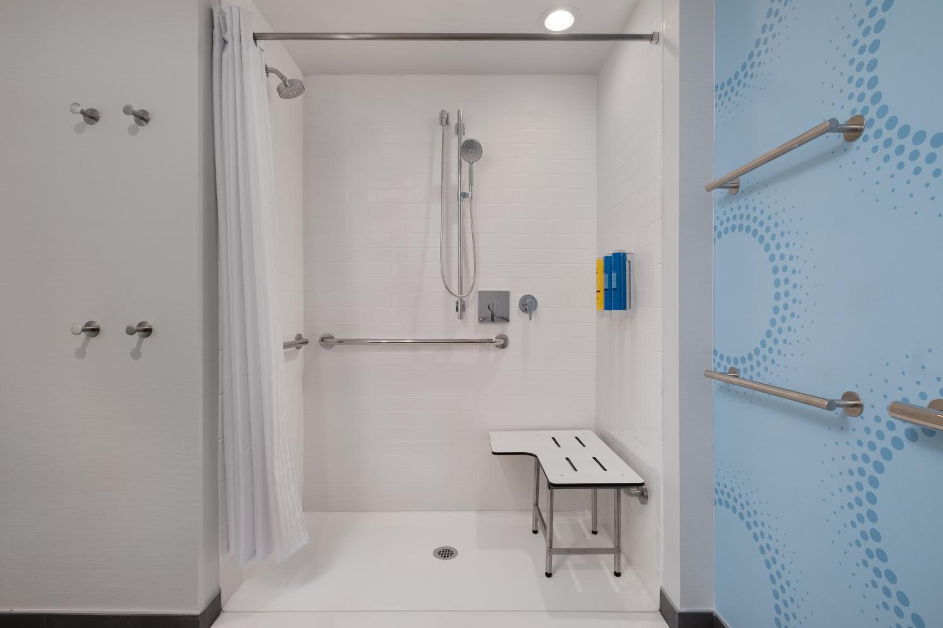 King Room with Roll-In Shower - Mobility and Hearing Access - Photo 1