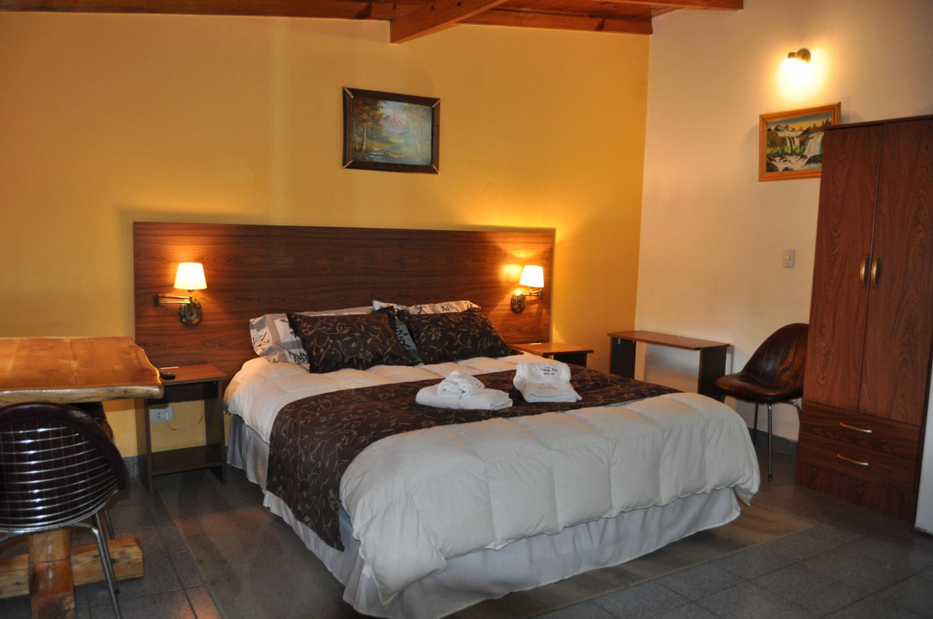 Bungalow (2 Adults) photo 1