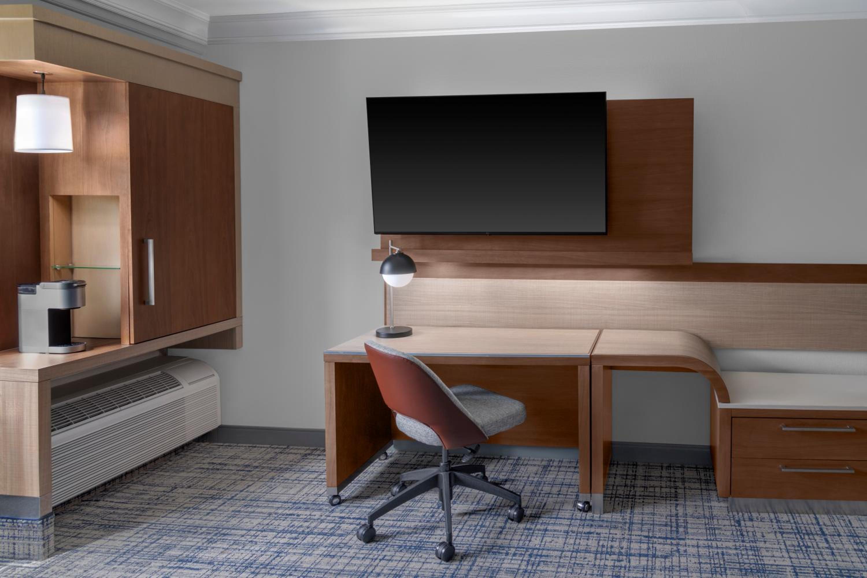 Renovated King Room with Sofa Bed - Hearing Accessible