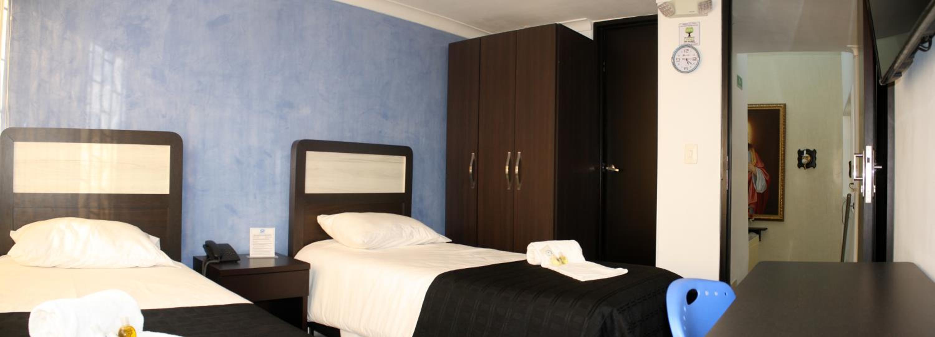 Economy Twin Room photo 3