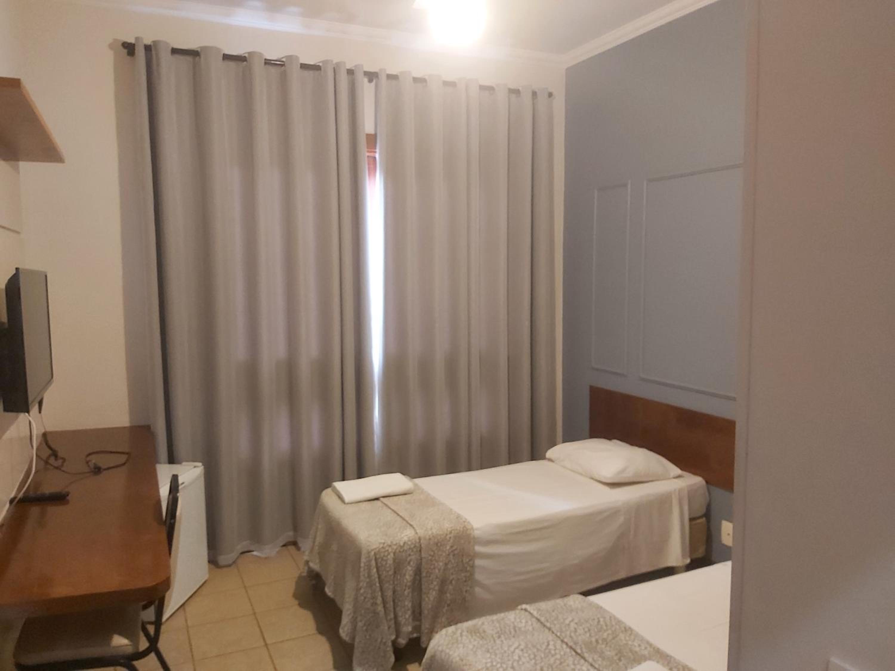 Deluxe Twin Room photo 2