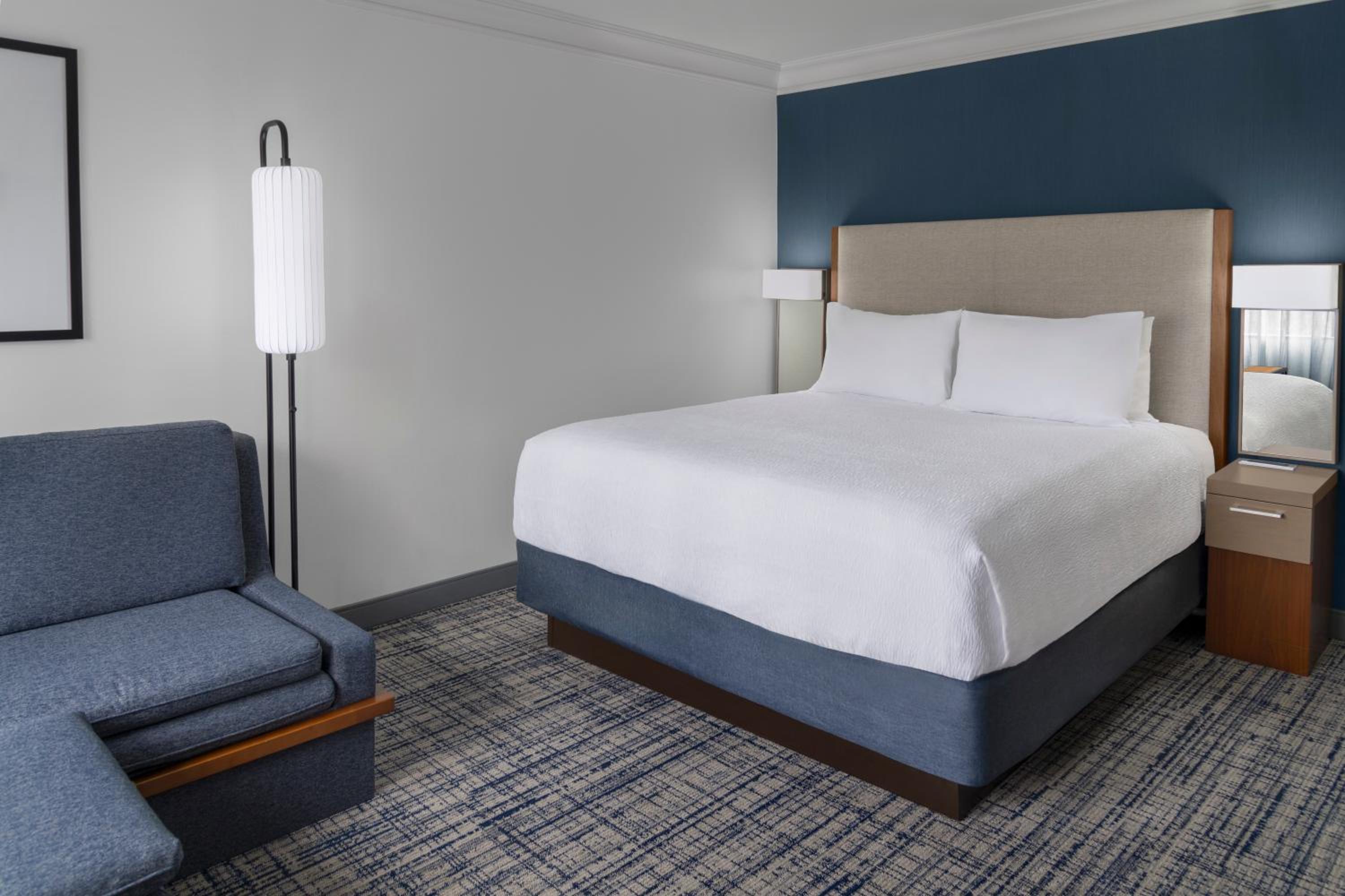 King Room with Sofa Bed - Hearing Accessible