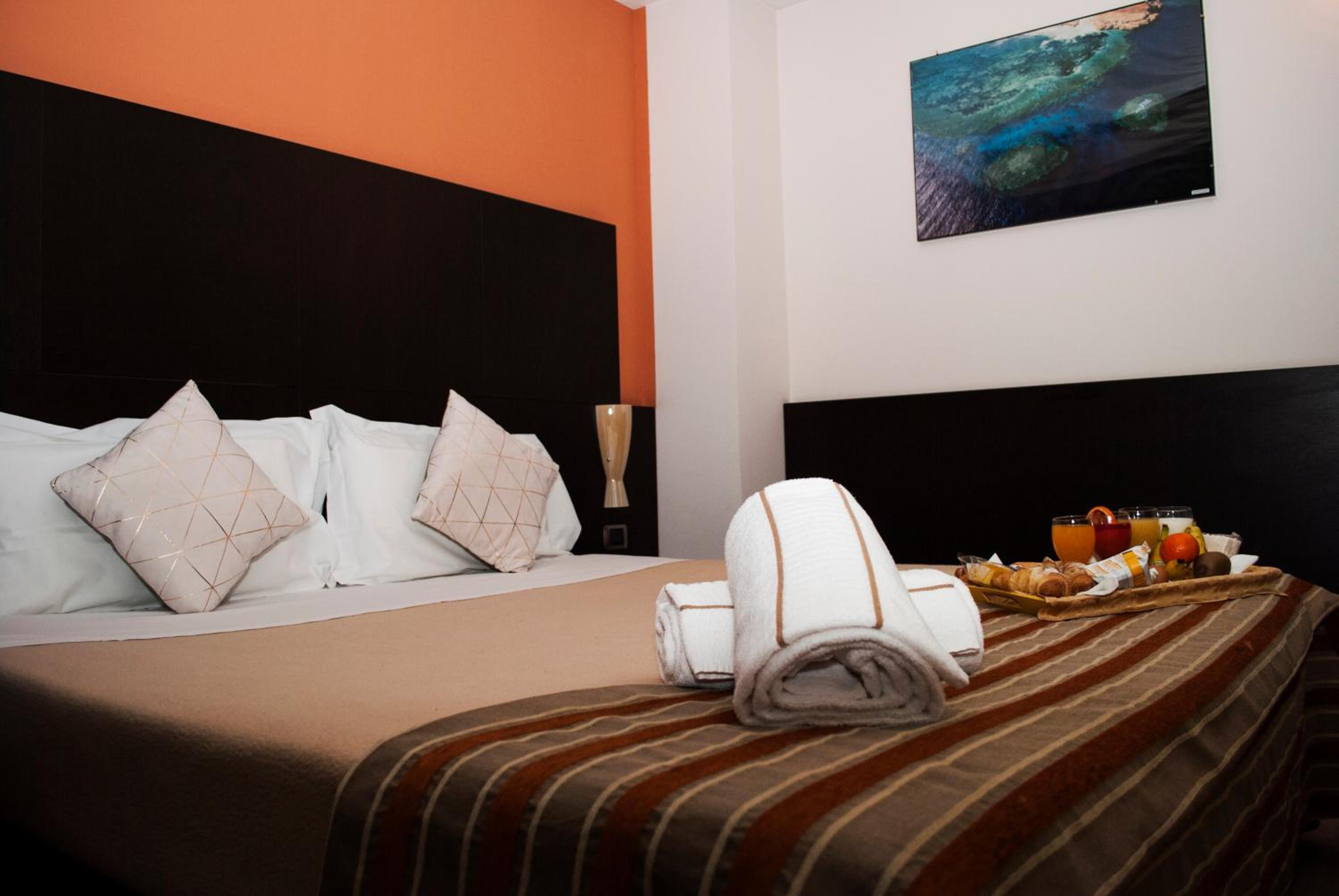 Superior Double or Twin Room - Photo 1