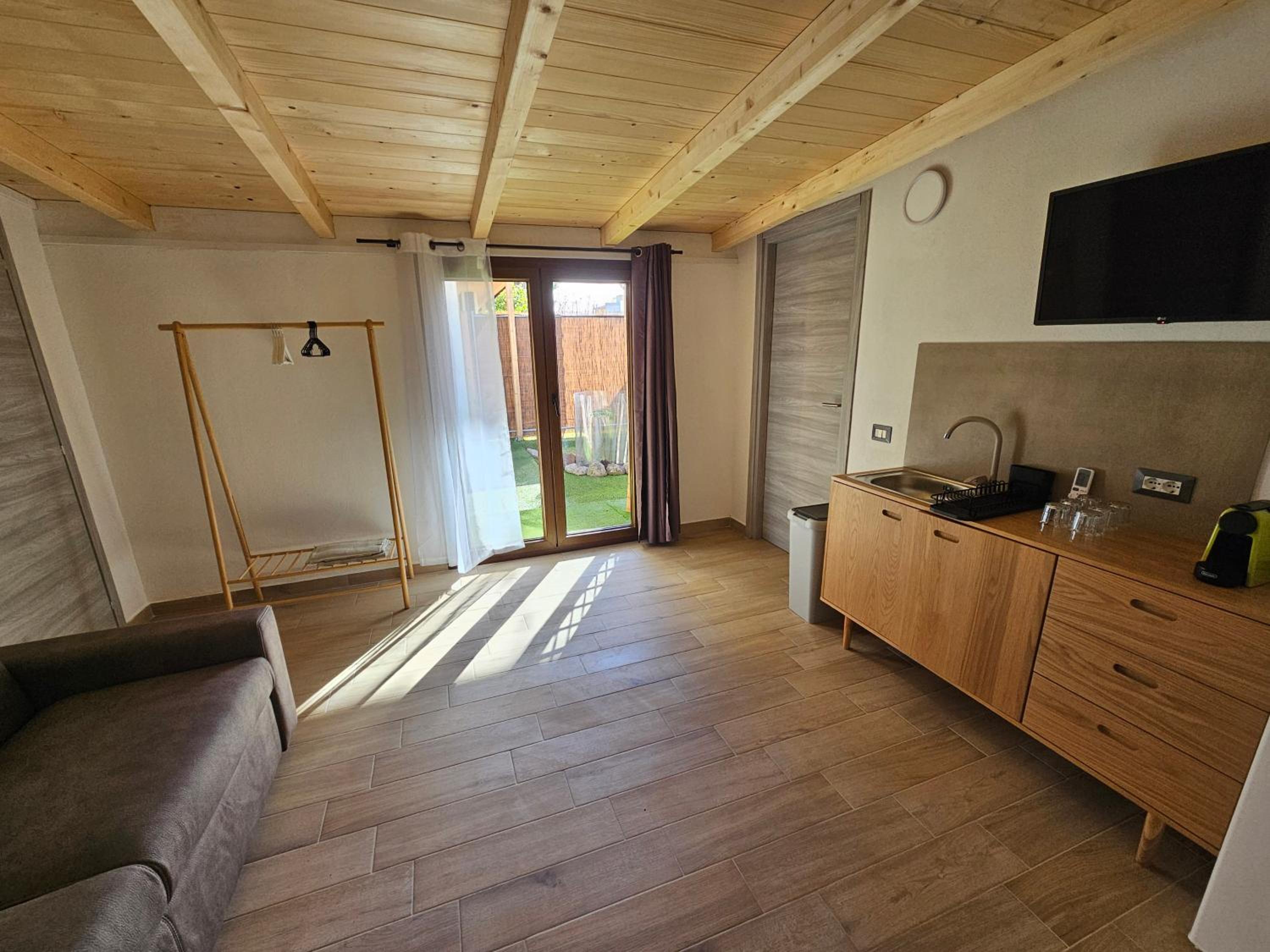 Apartment with Garden View