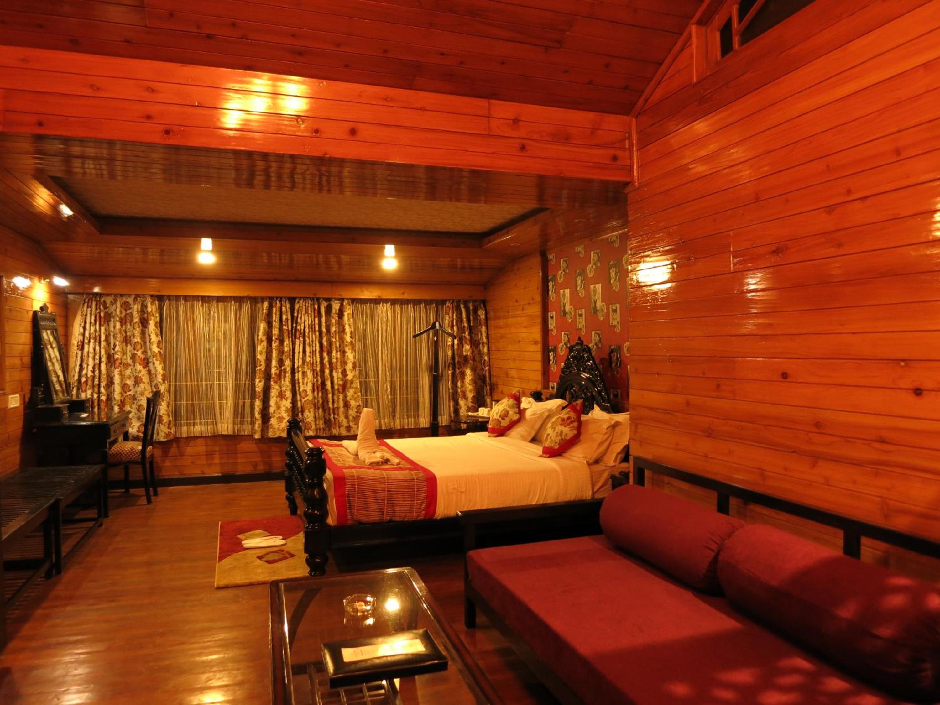 Premium Double or Twin Room - Photo 5