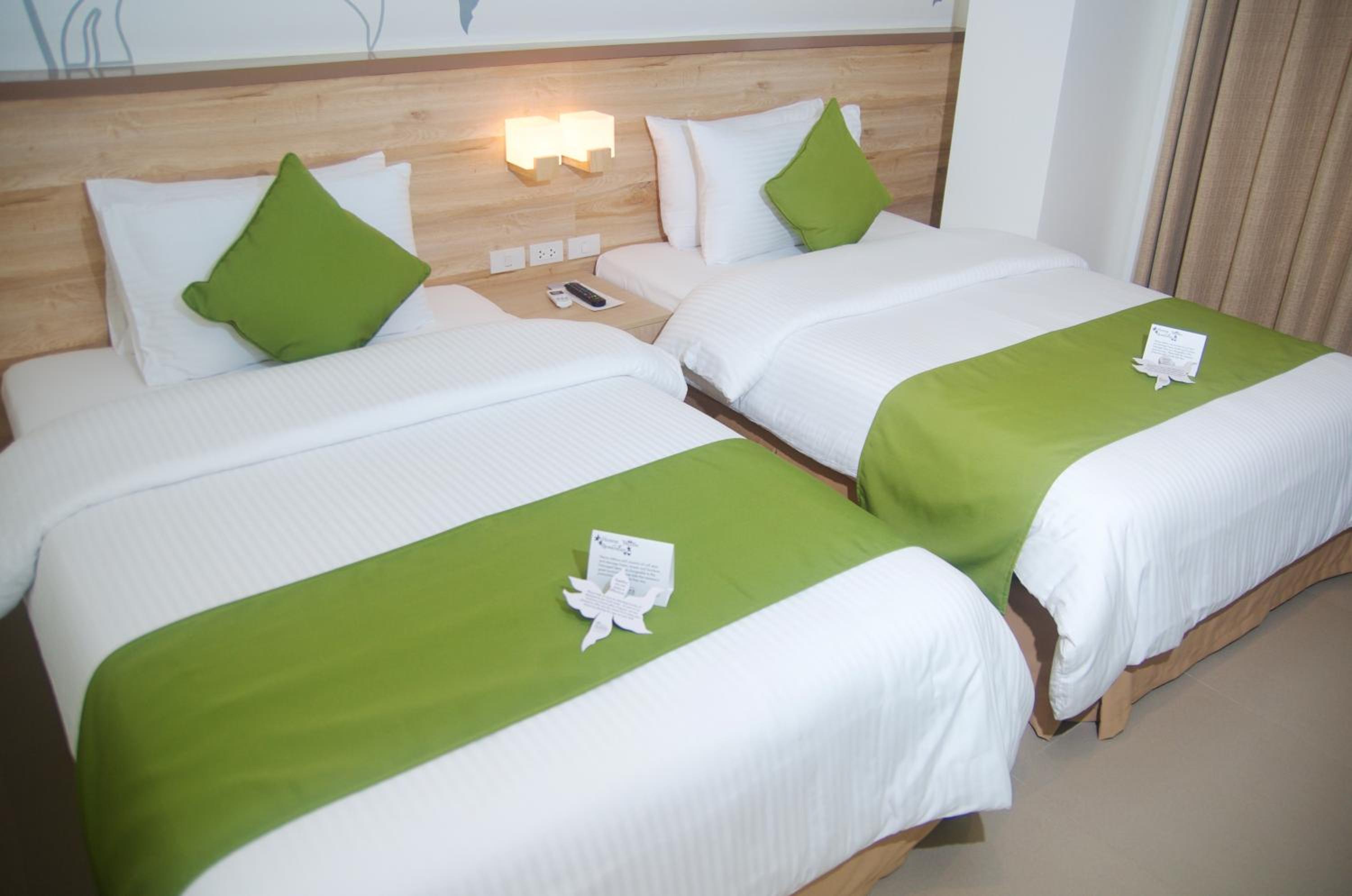 Deluxe Room with Kitchen - Photo 11