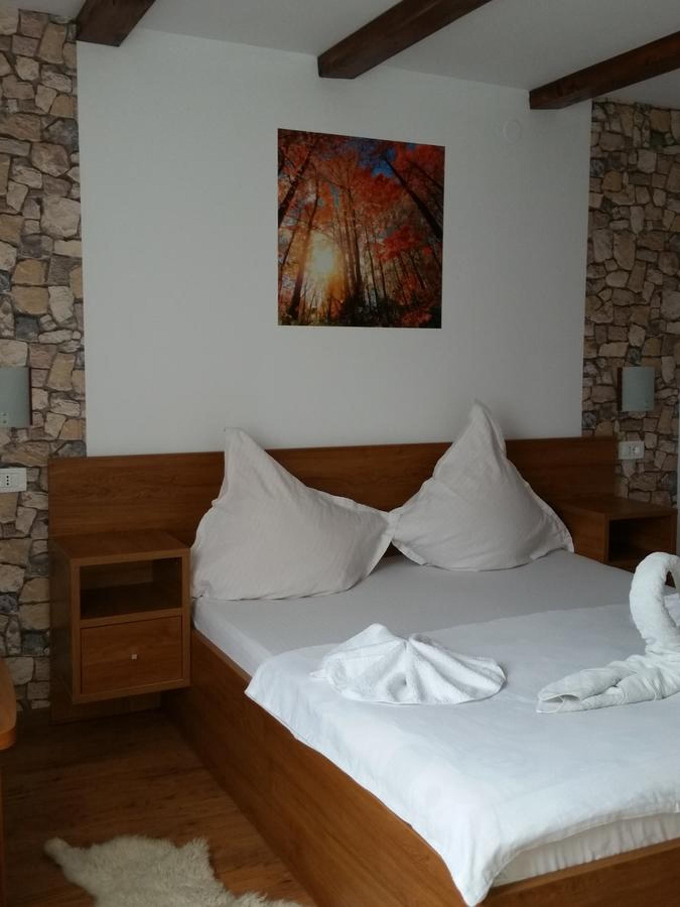 Double Room with Private Bathroom - Photo 7