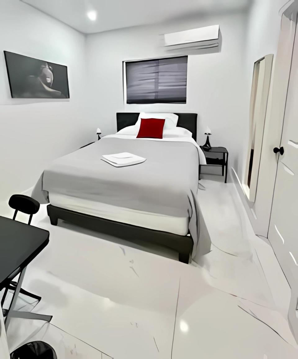Large Double Room photo 3