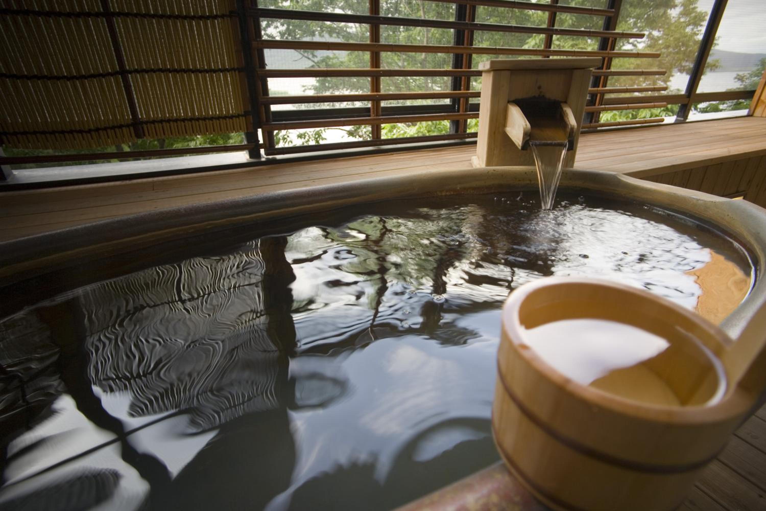 Japanese-Style Deluxe Room with Open Air Bath - Non-Smoking - Buffet Breakfast + Buffet Dinner Included - Photo 10