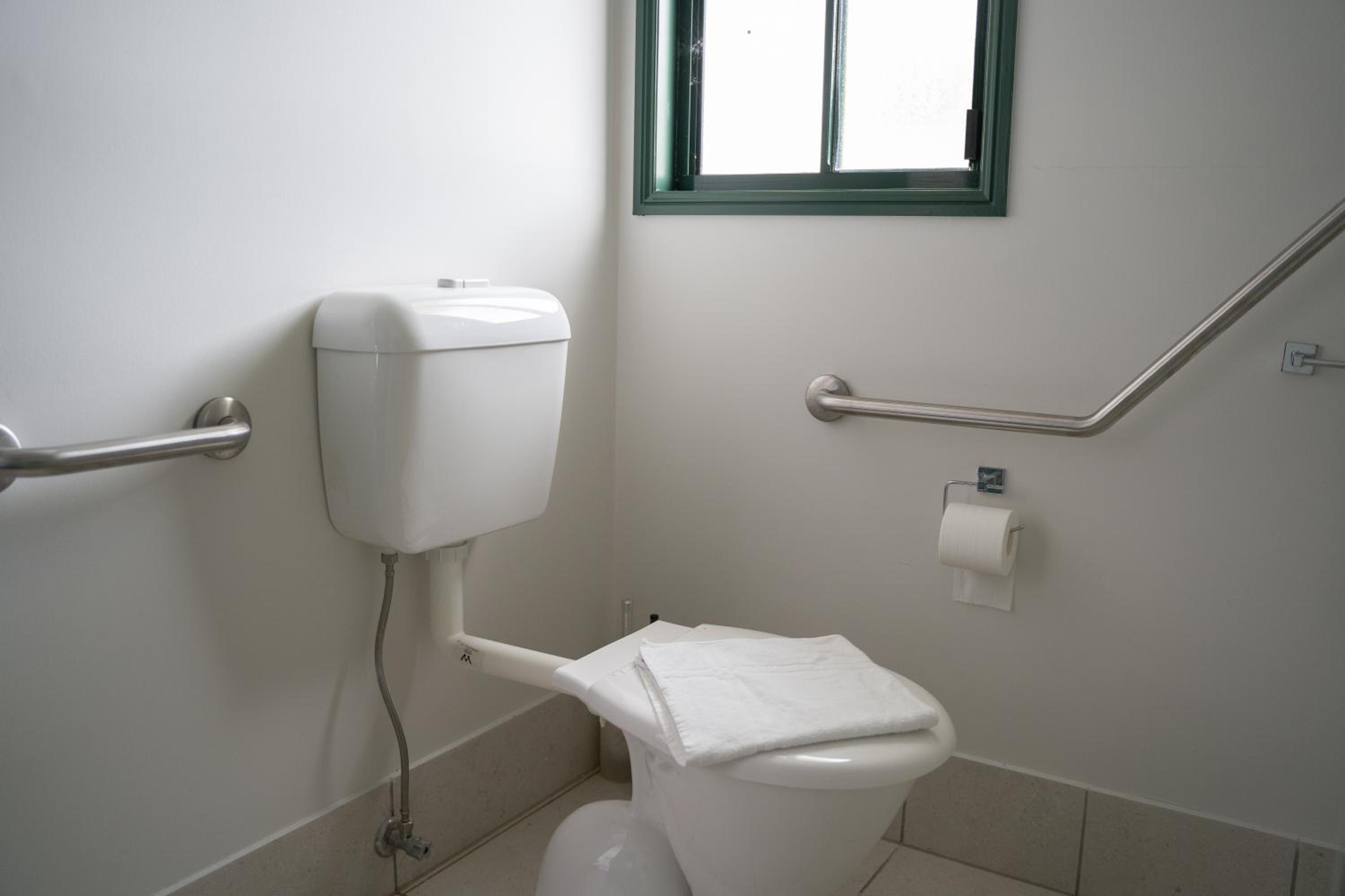 Queen Room - Disability Access