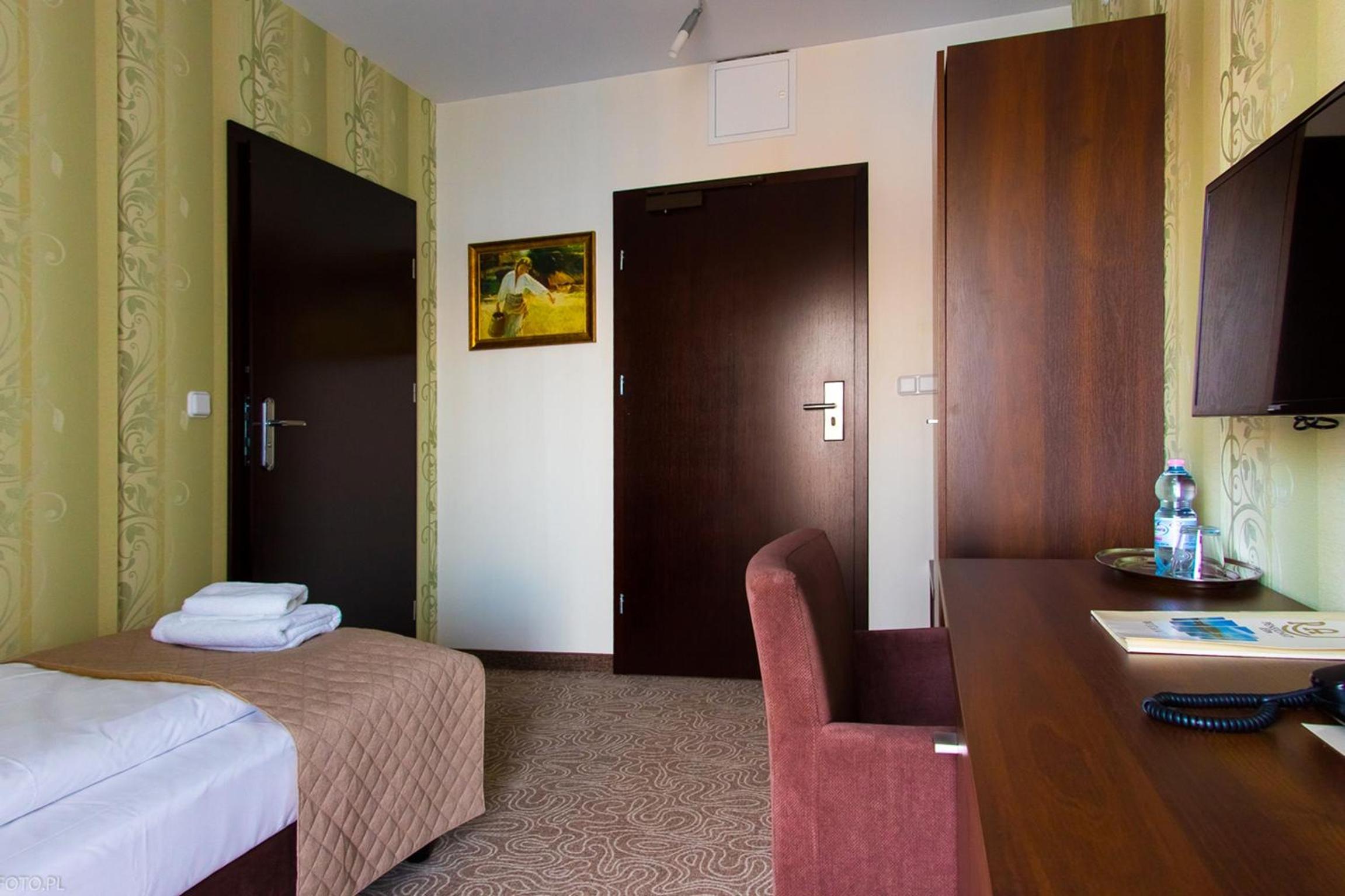 Single Room photo 3