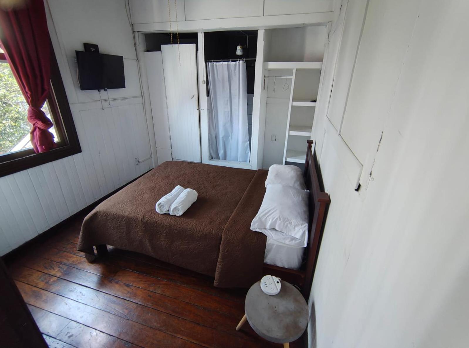 Budget Double Room photo 3