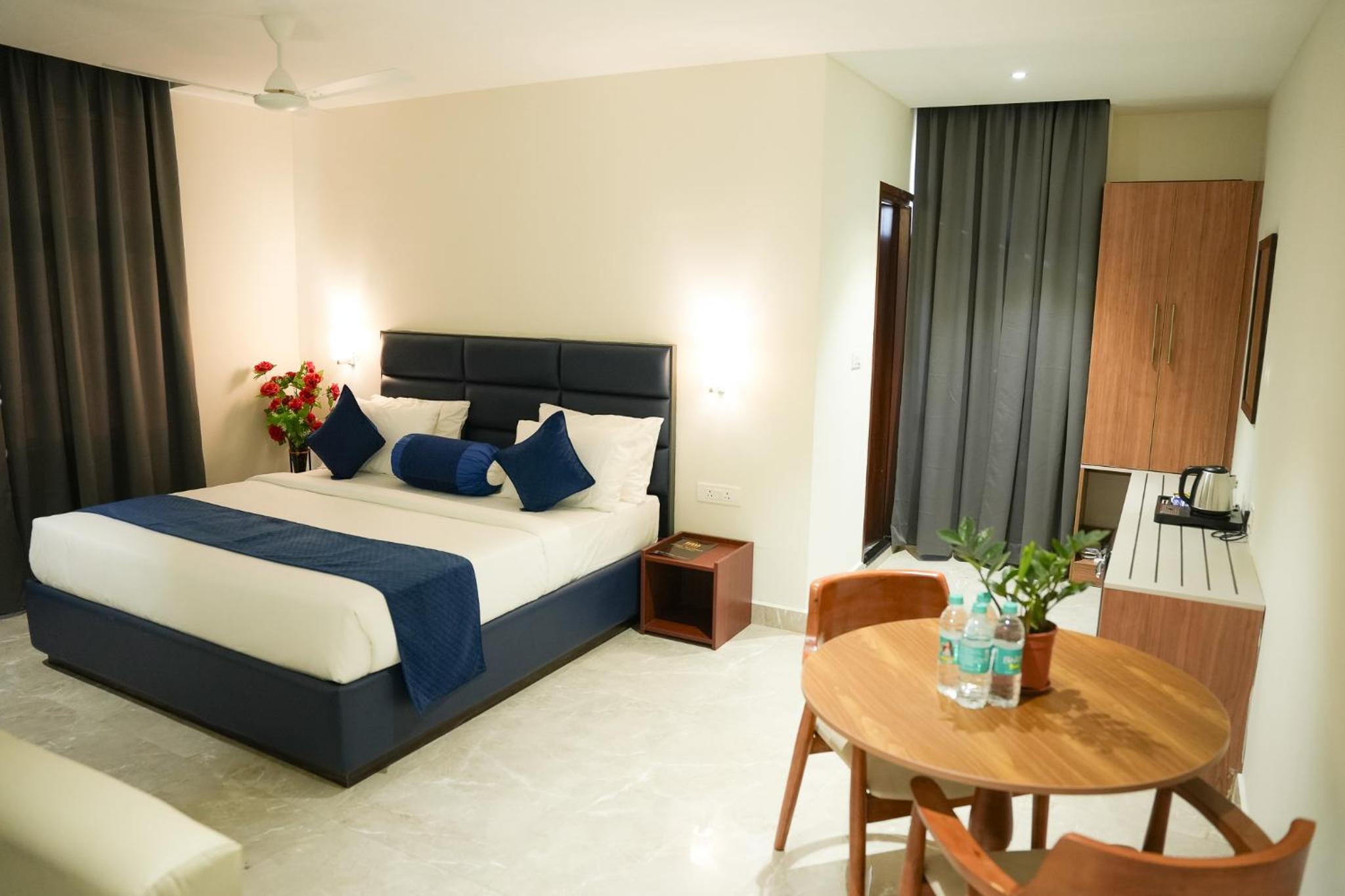 Suite with Balcony photo 2