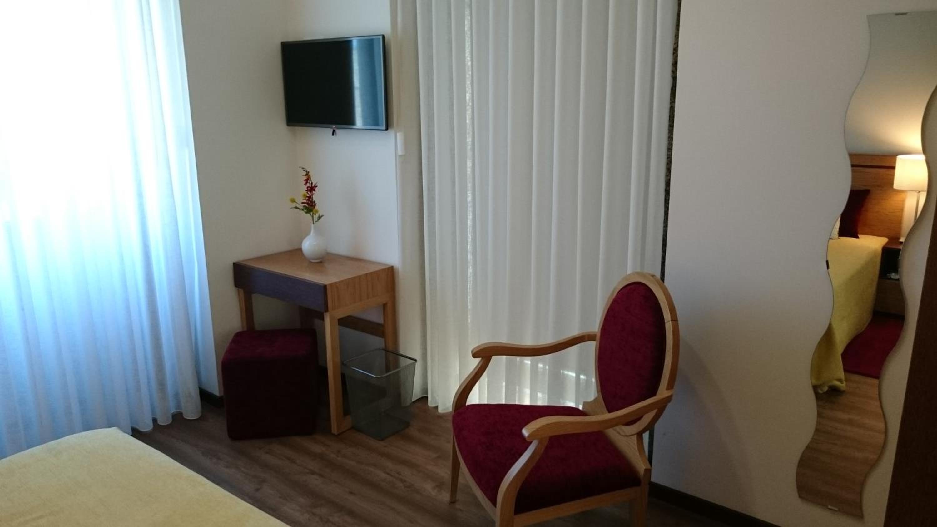 Standard Suite - Photo 1