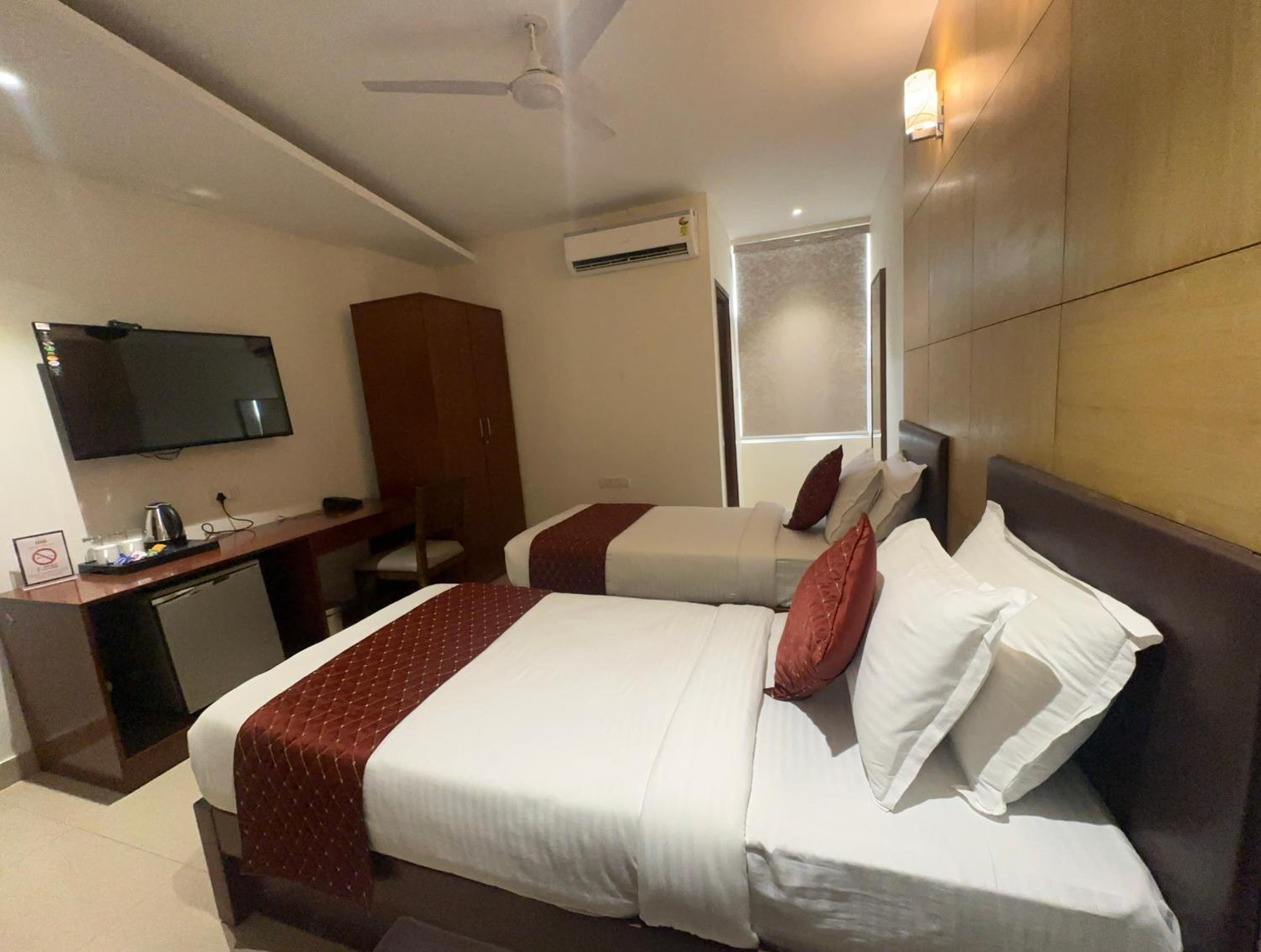 Superior Twin Room photo 3