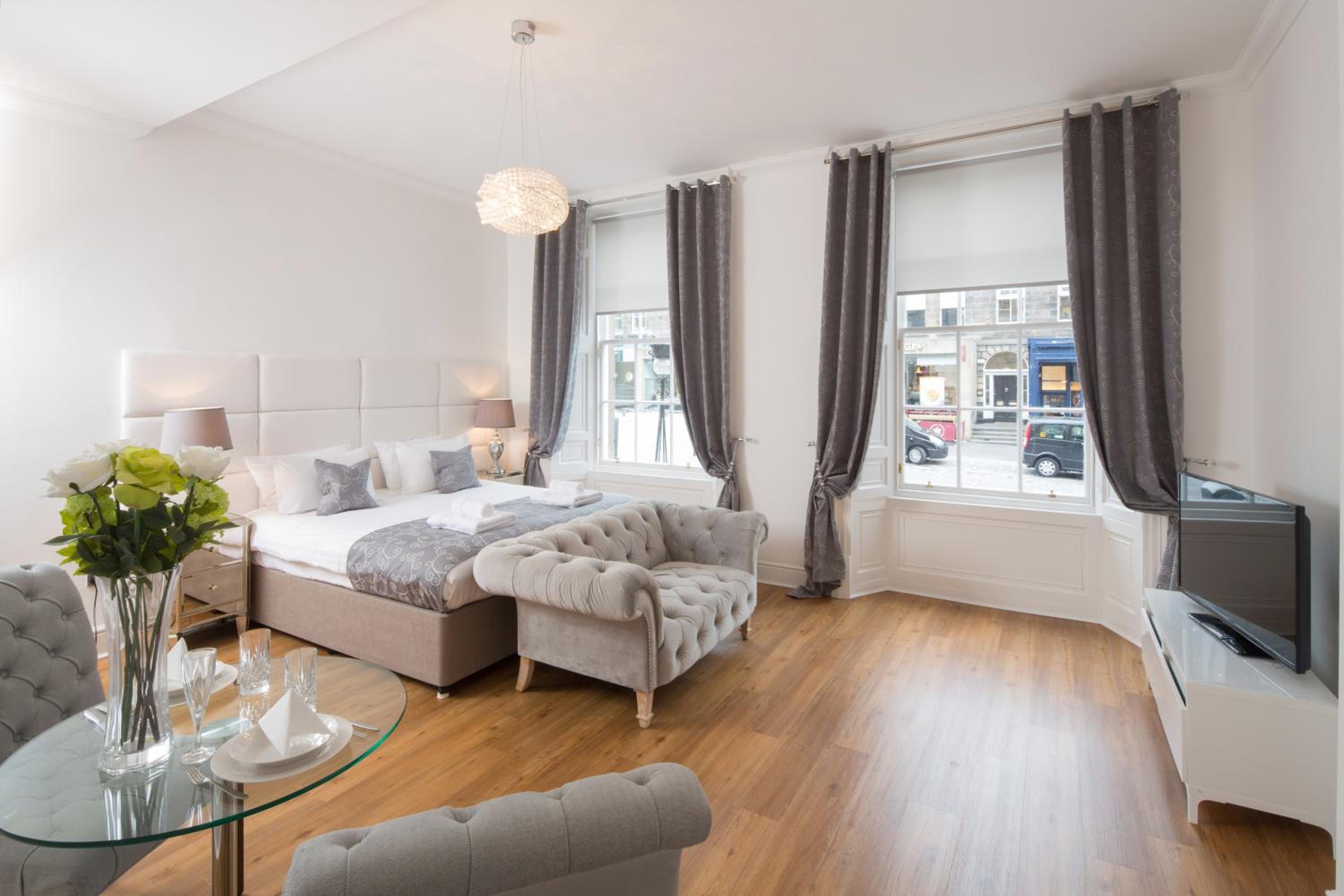 Studio Apartment