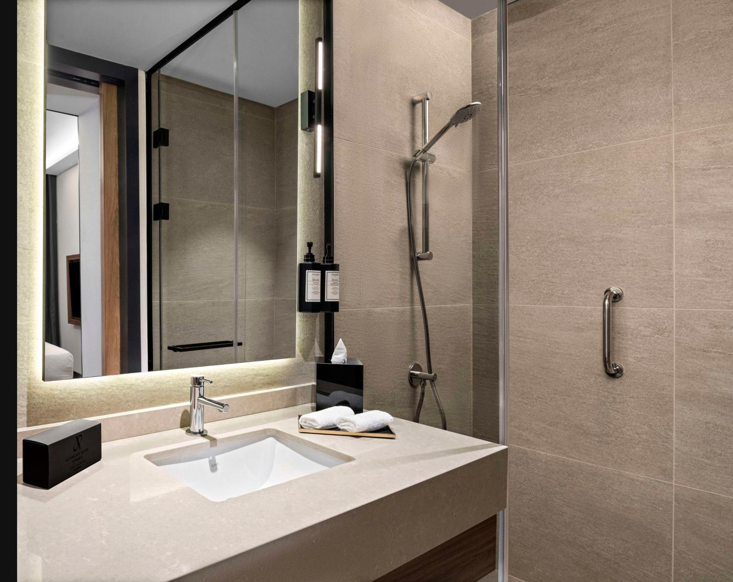 Collection Residential King Suite