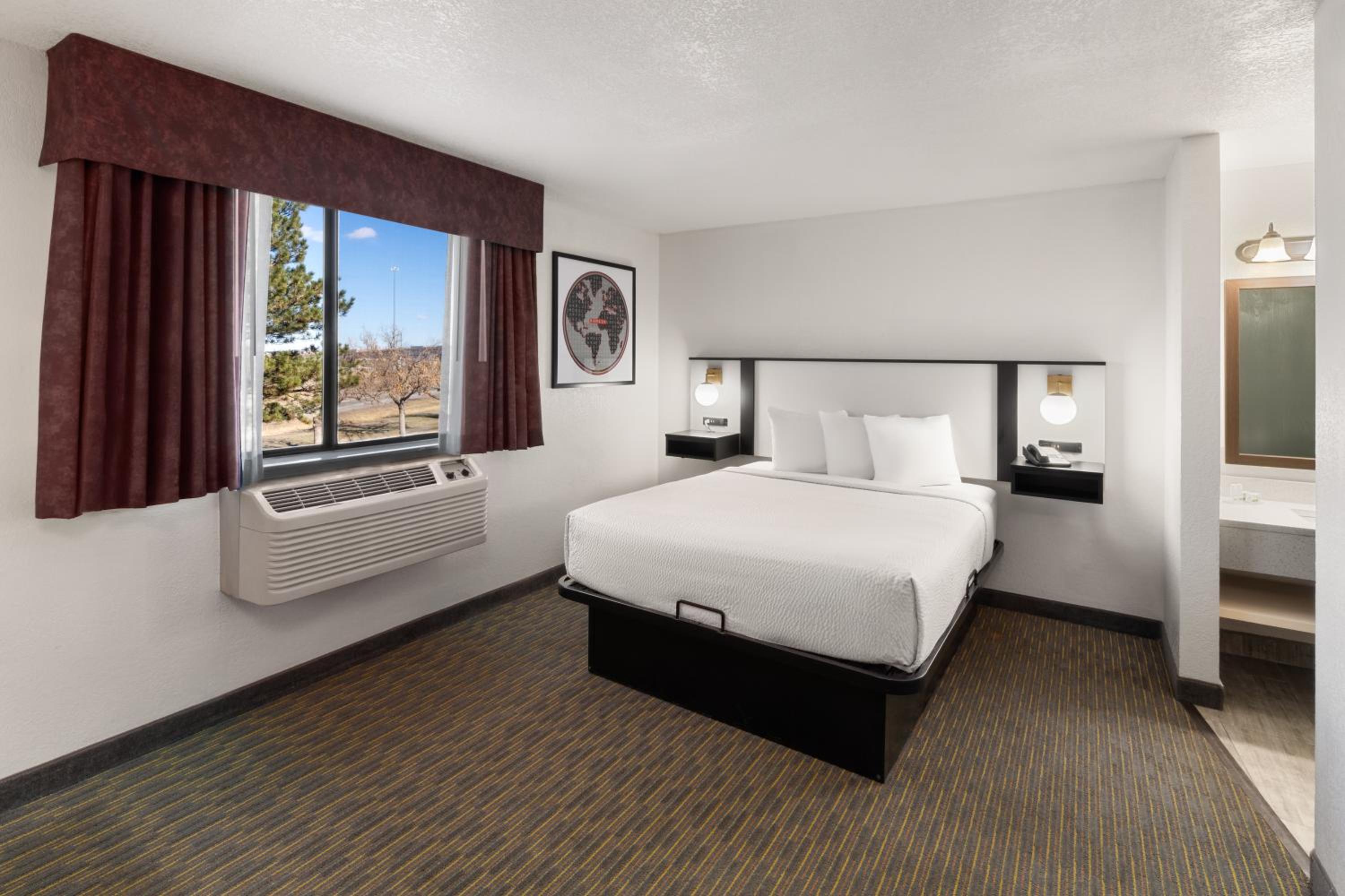 2 Queen Bed, One-Bedroom, Suite, Non-Smoking - Photo 5