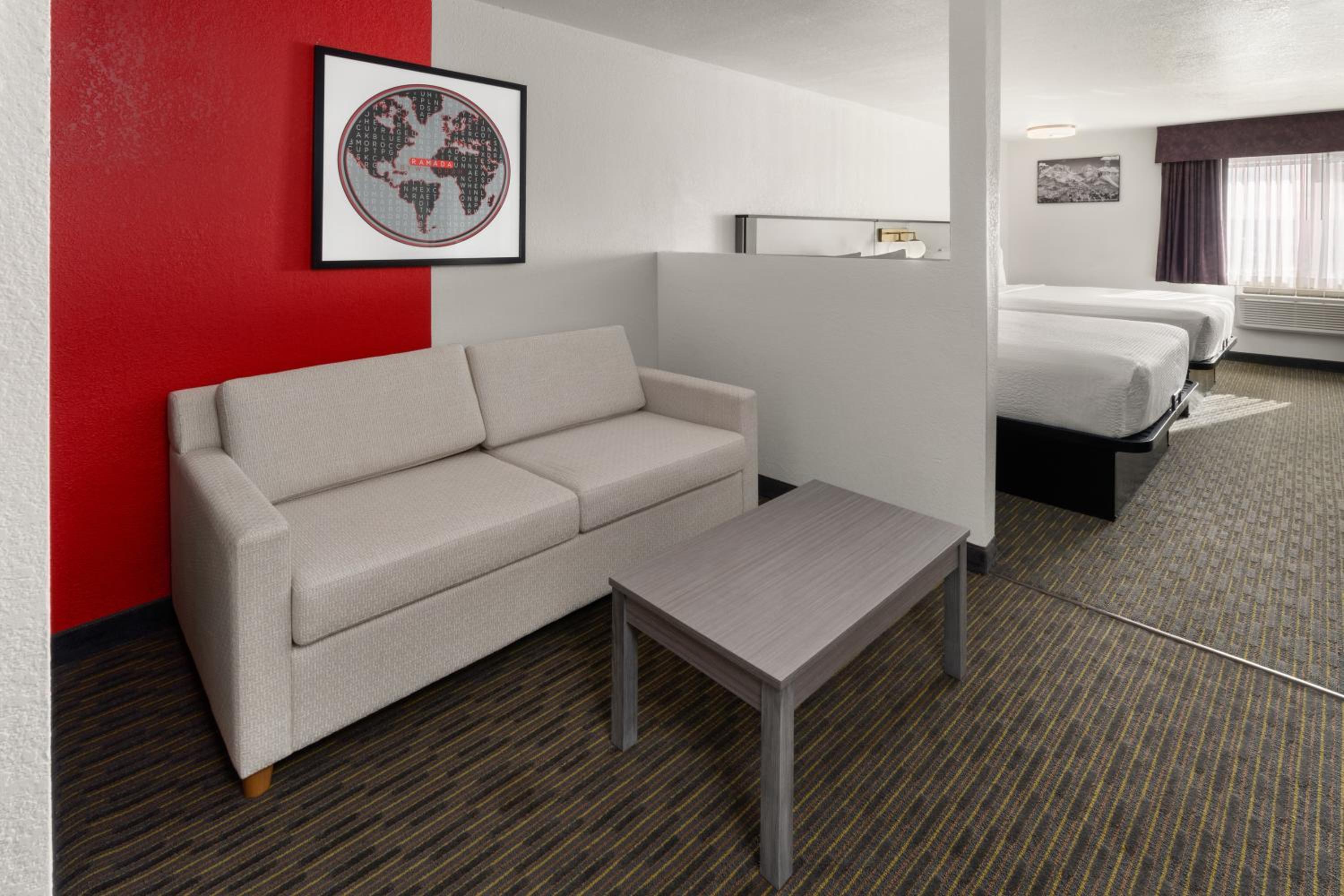 Studio Suite with Two Queen Beds - Non-Smoking - Photo 4