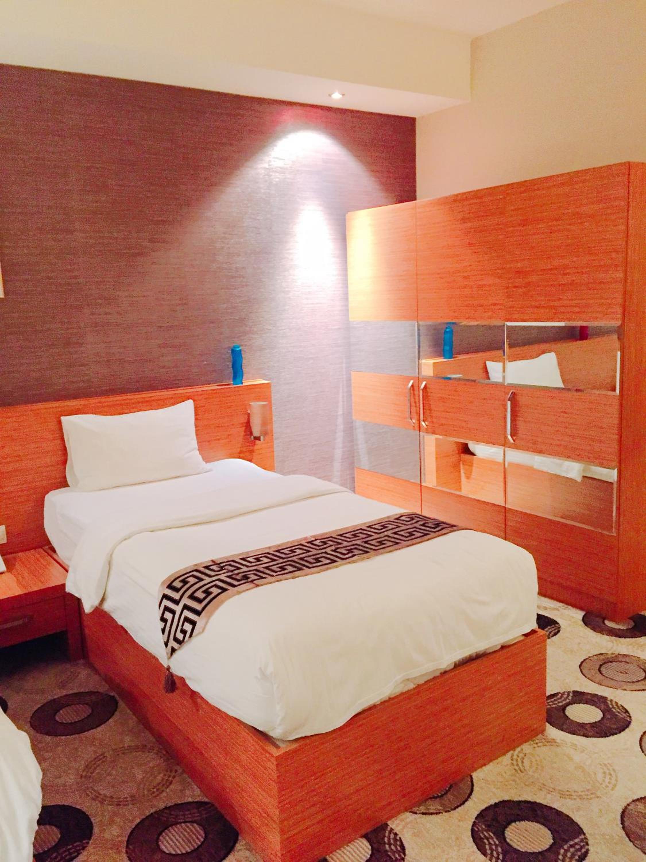 Deluxe Single Room