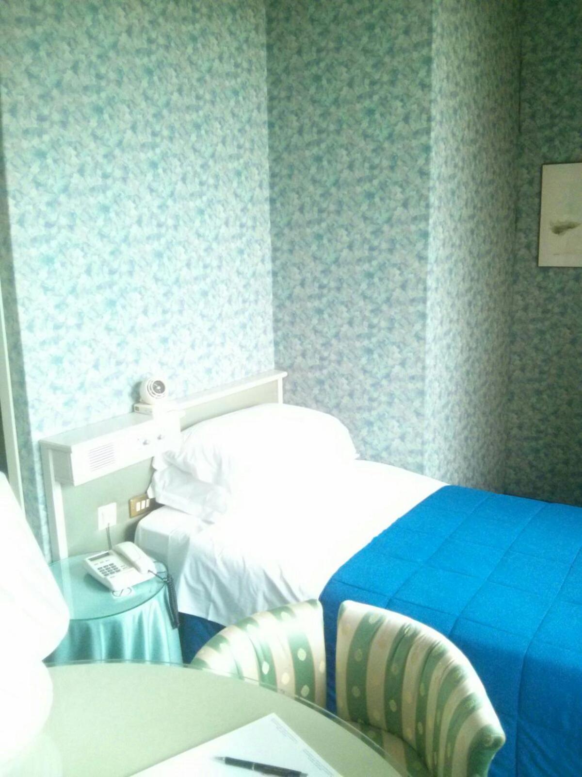 Single Room photo 2