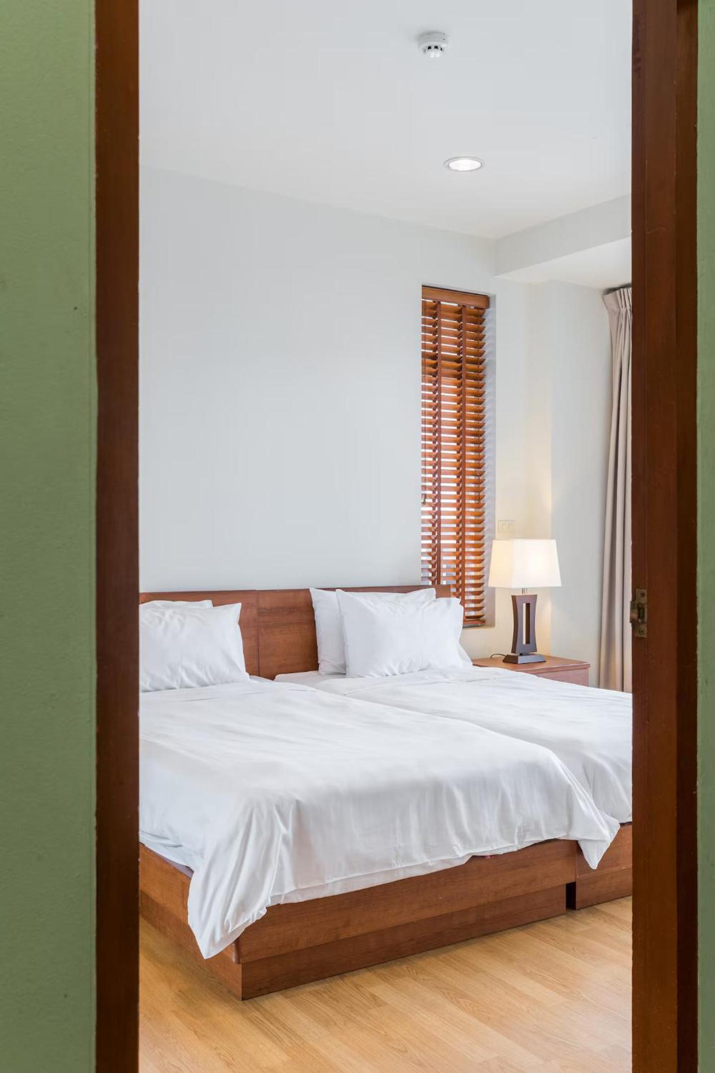 Two-Bedroom Apartment with Balcony (3 Adults) - Non-Smoking photo 3