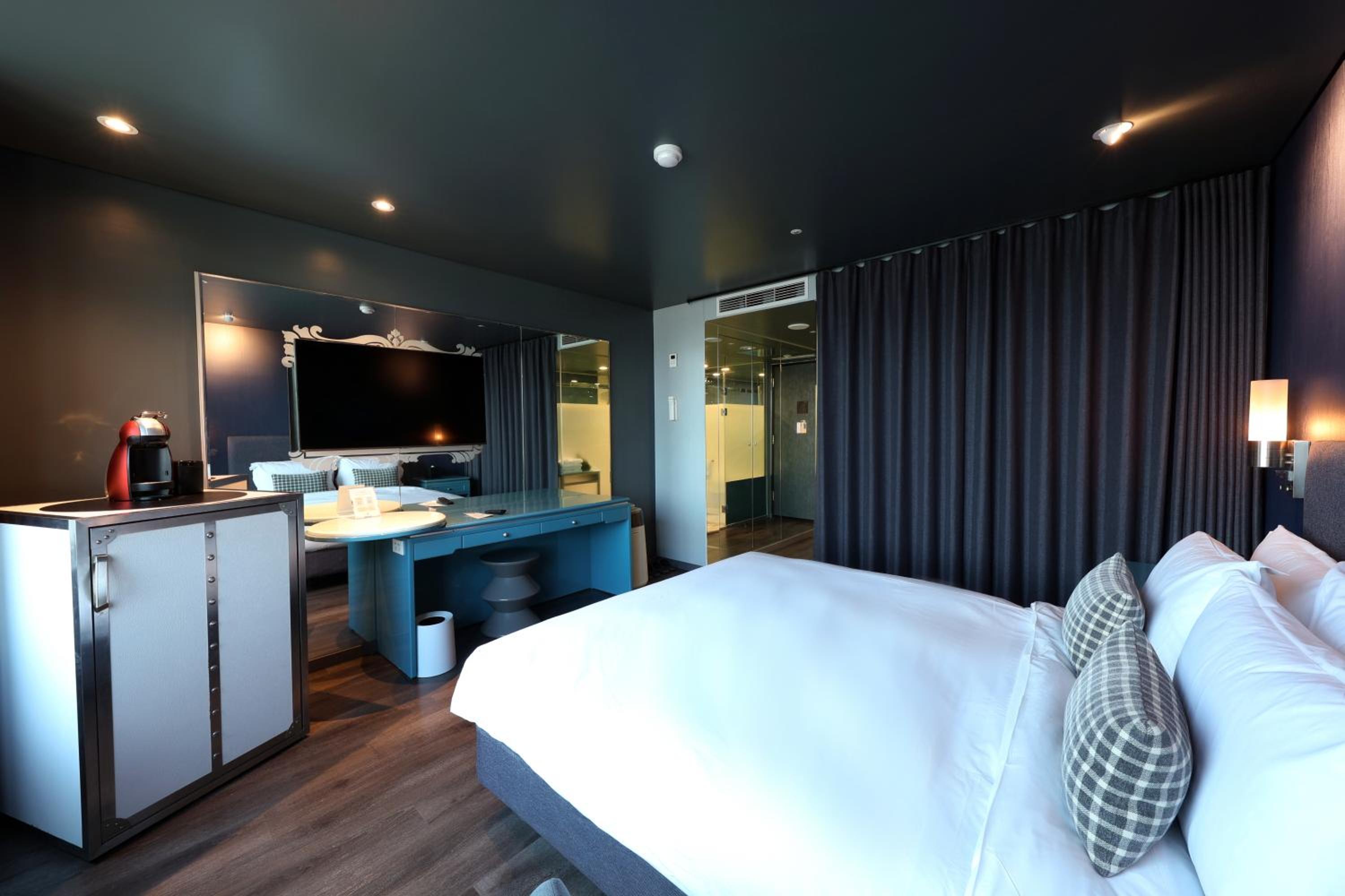 Superior Double Room - High Floor - Photo 8
