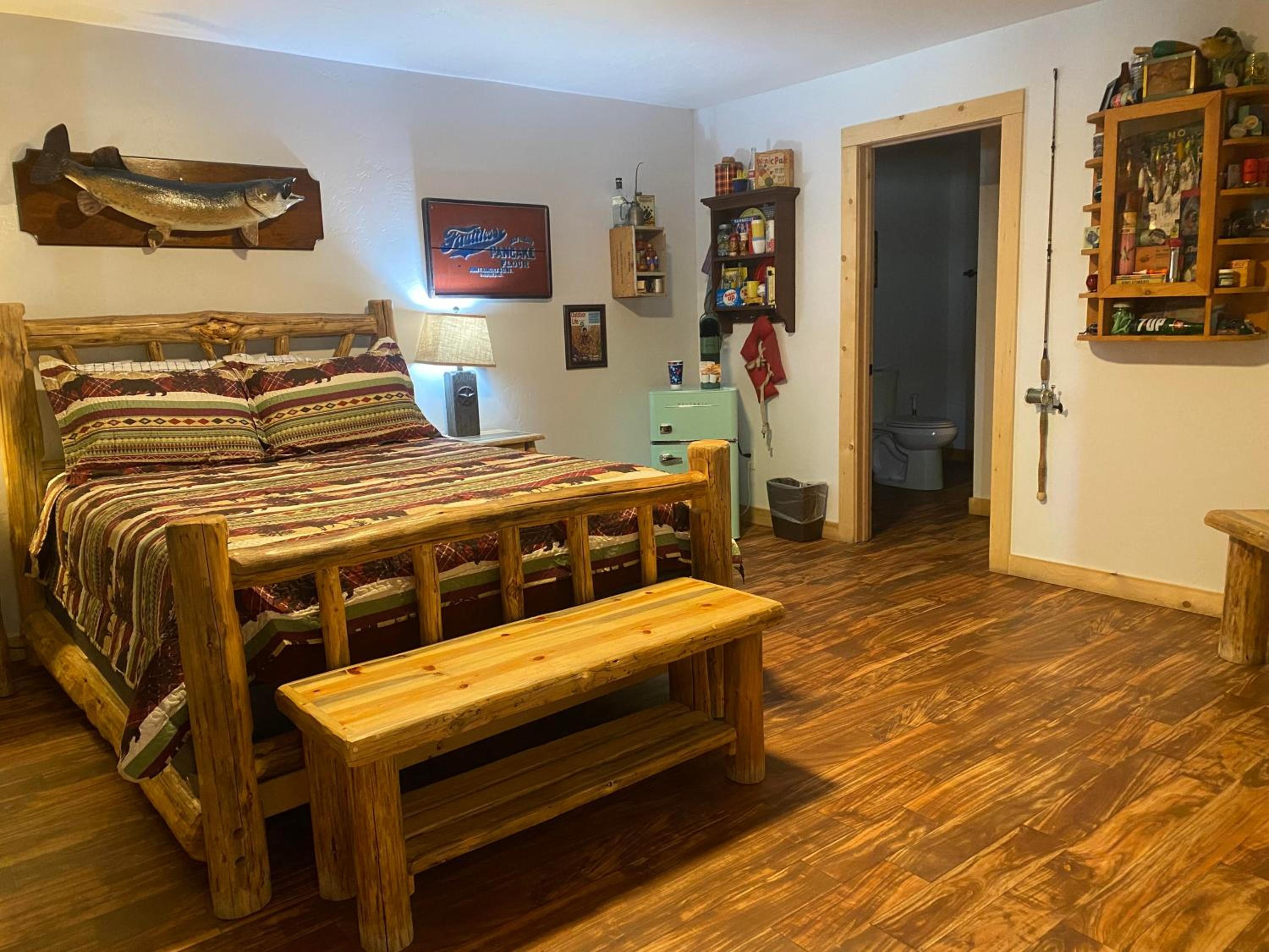 Standard Queen Room