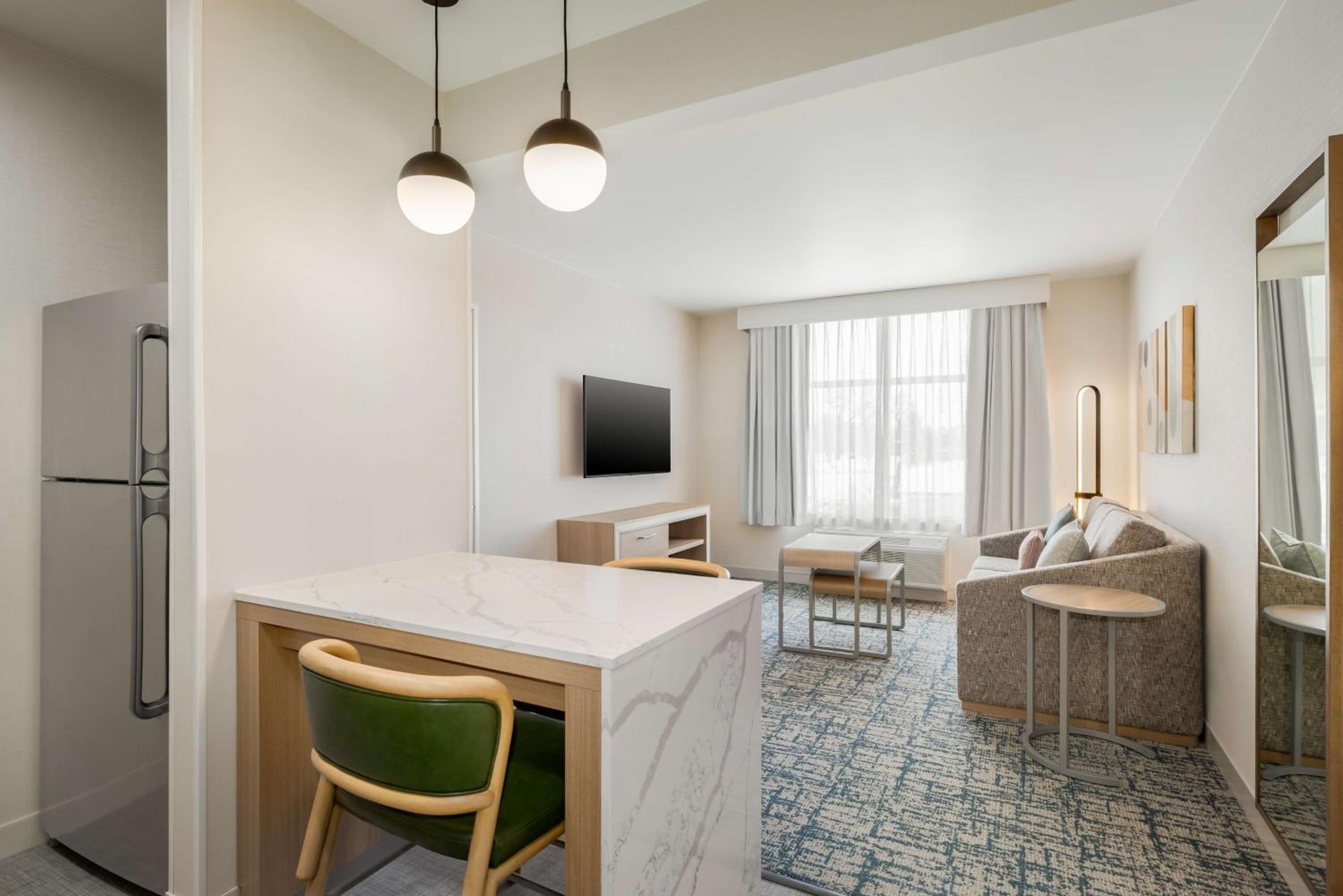 One-Bedroom King Suite - Photo 12