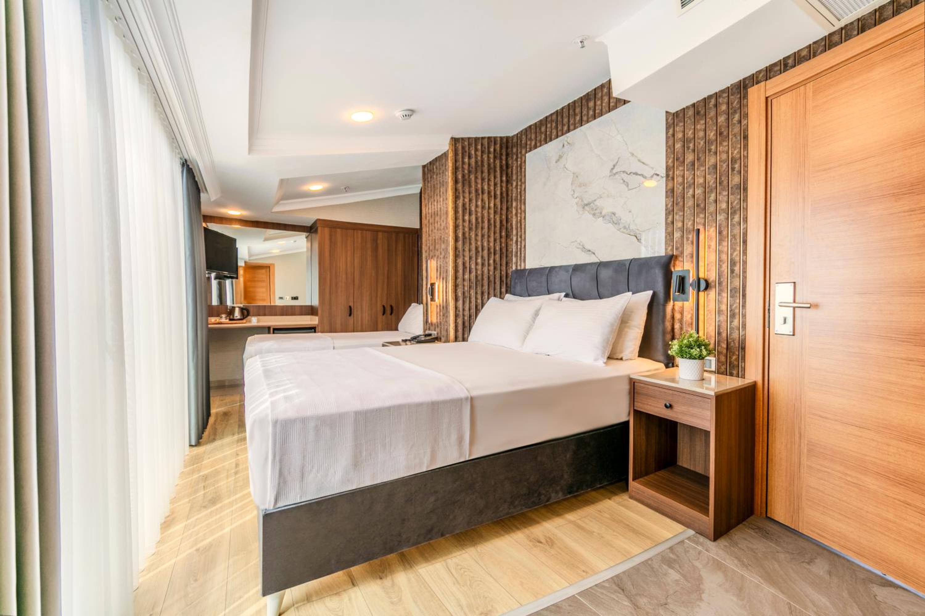 Triple Room with Bath photo 2