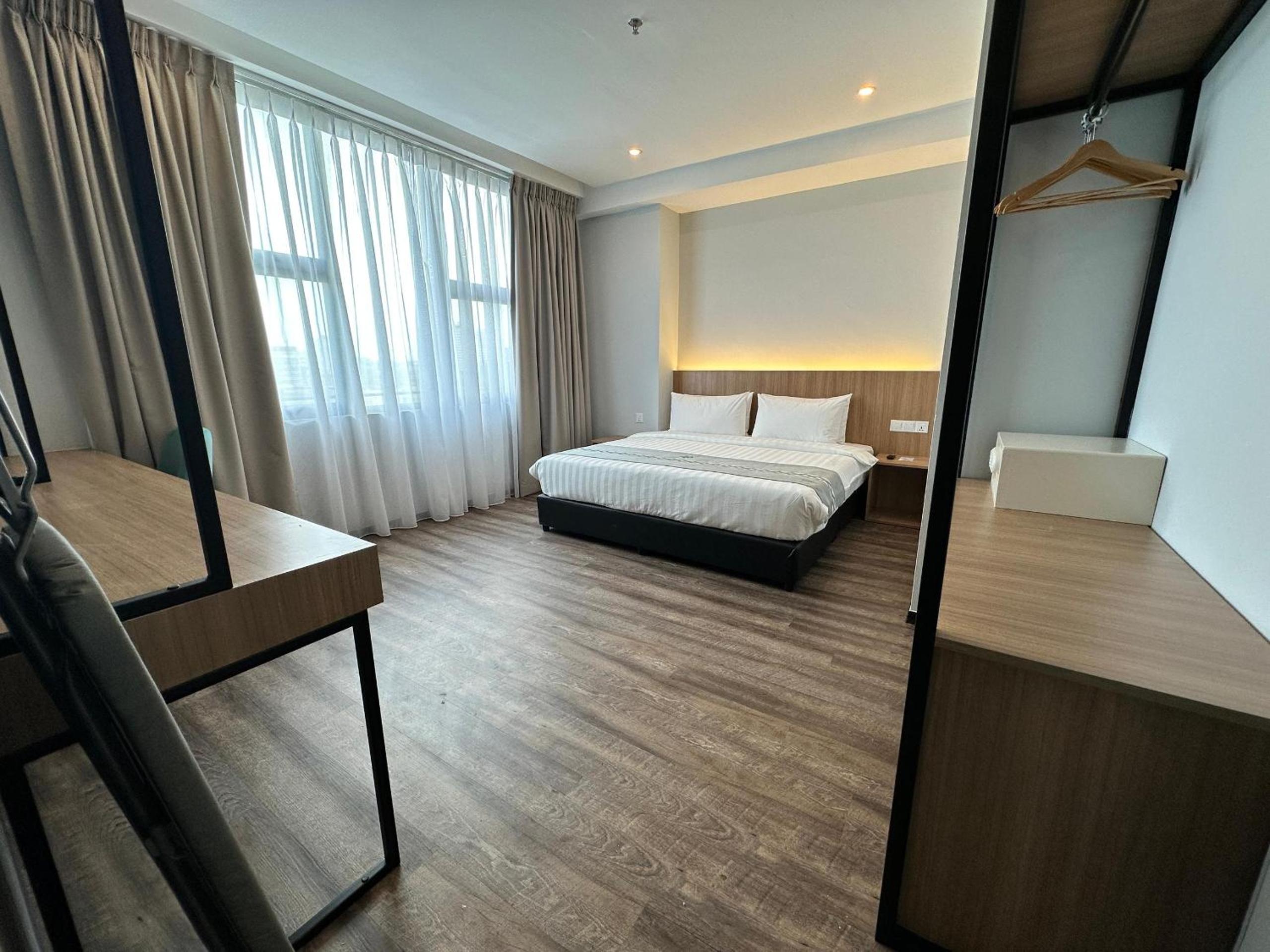 Premier Apartment photo 2