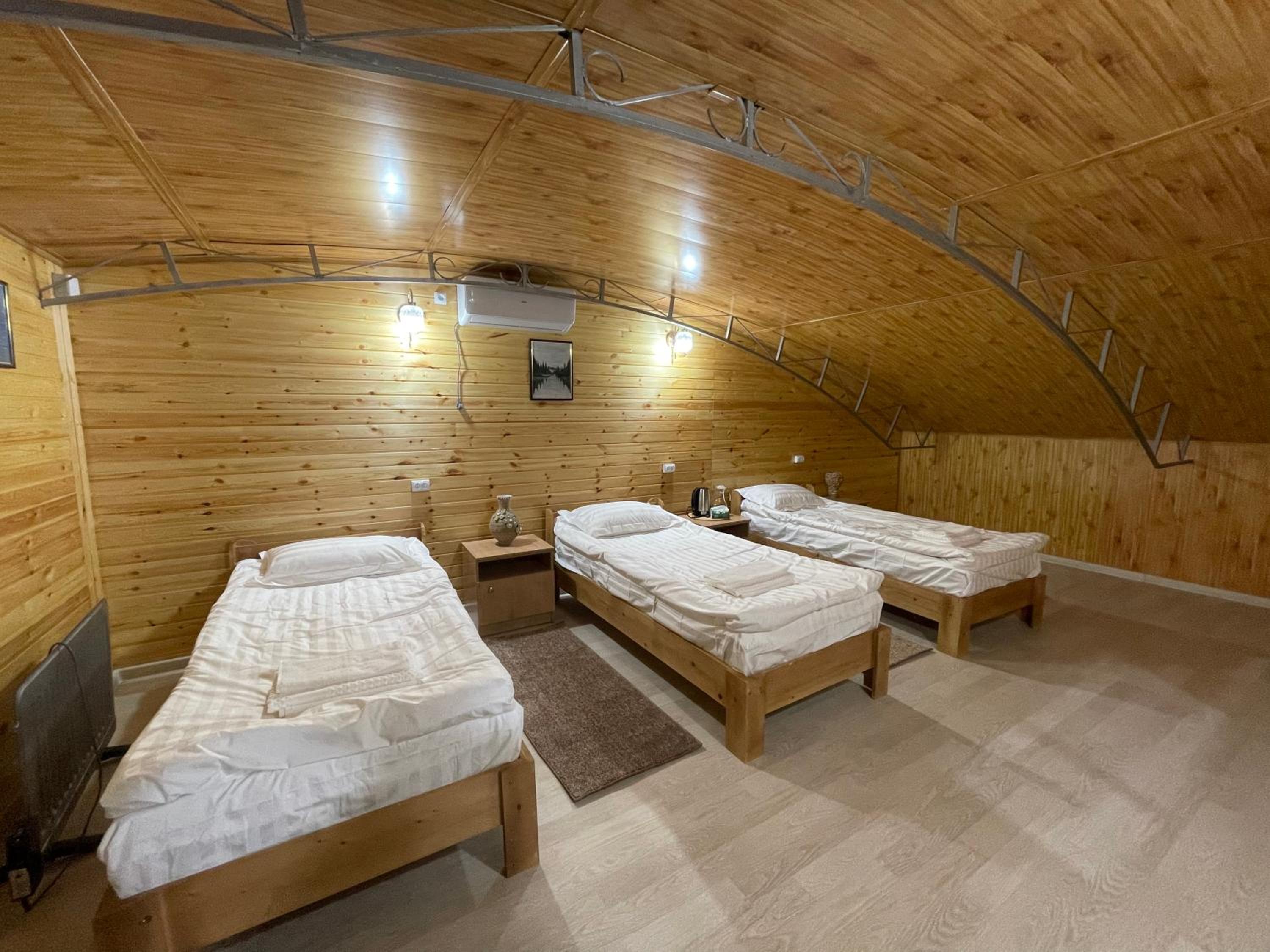 Triple Room with Private Bathroom photo 2