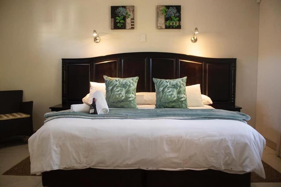 Double or Twin Room - Photo 1