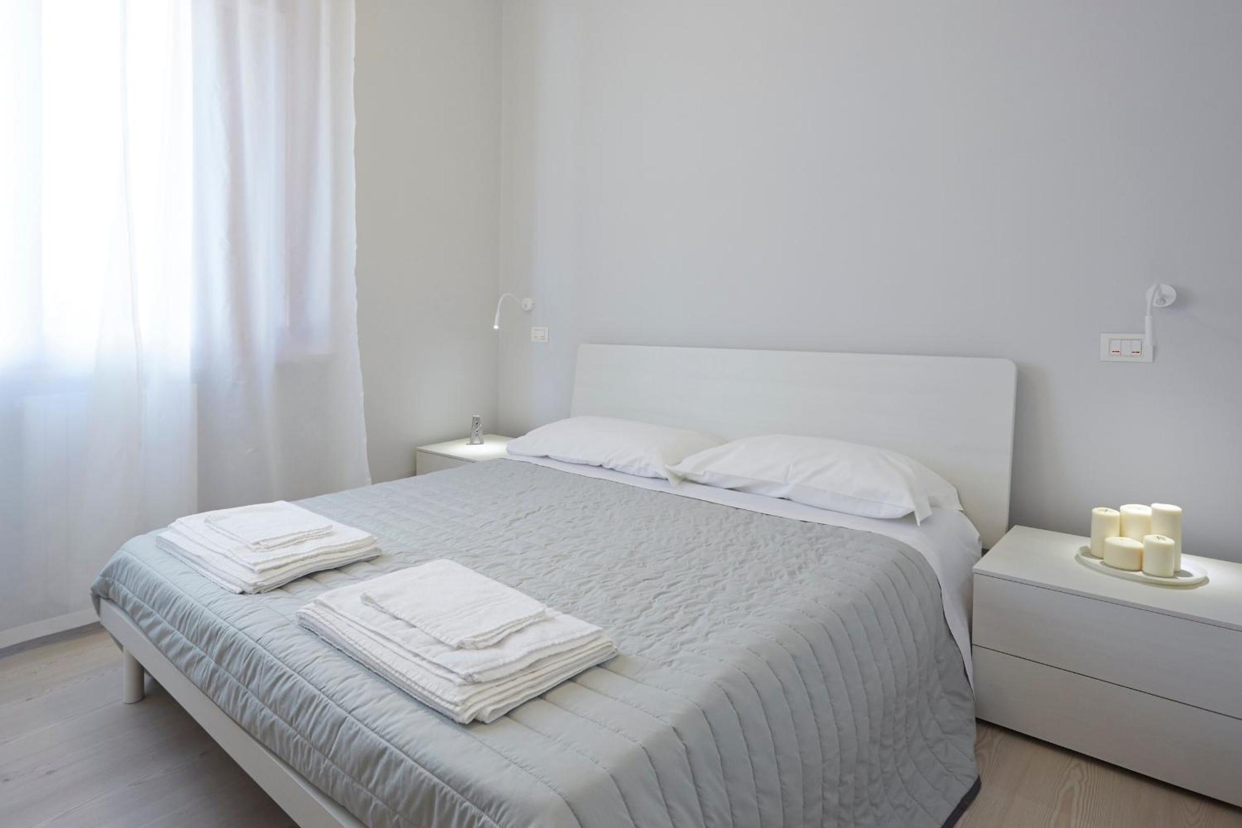Deluxe Double Room with Shower photo 3