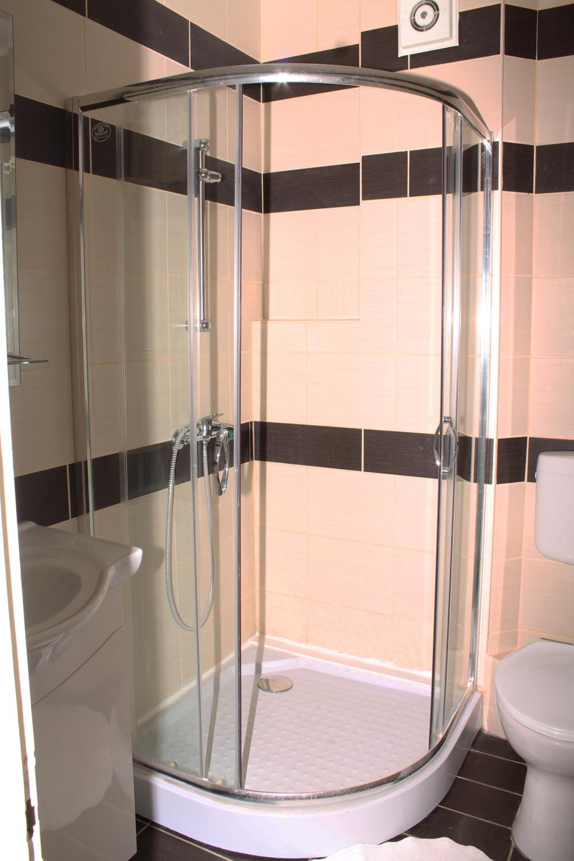 Triple Room - Photo 7