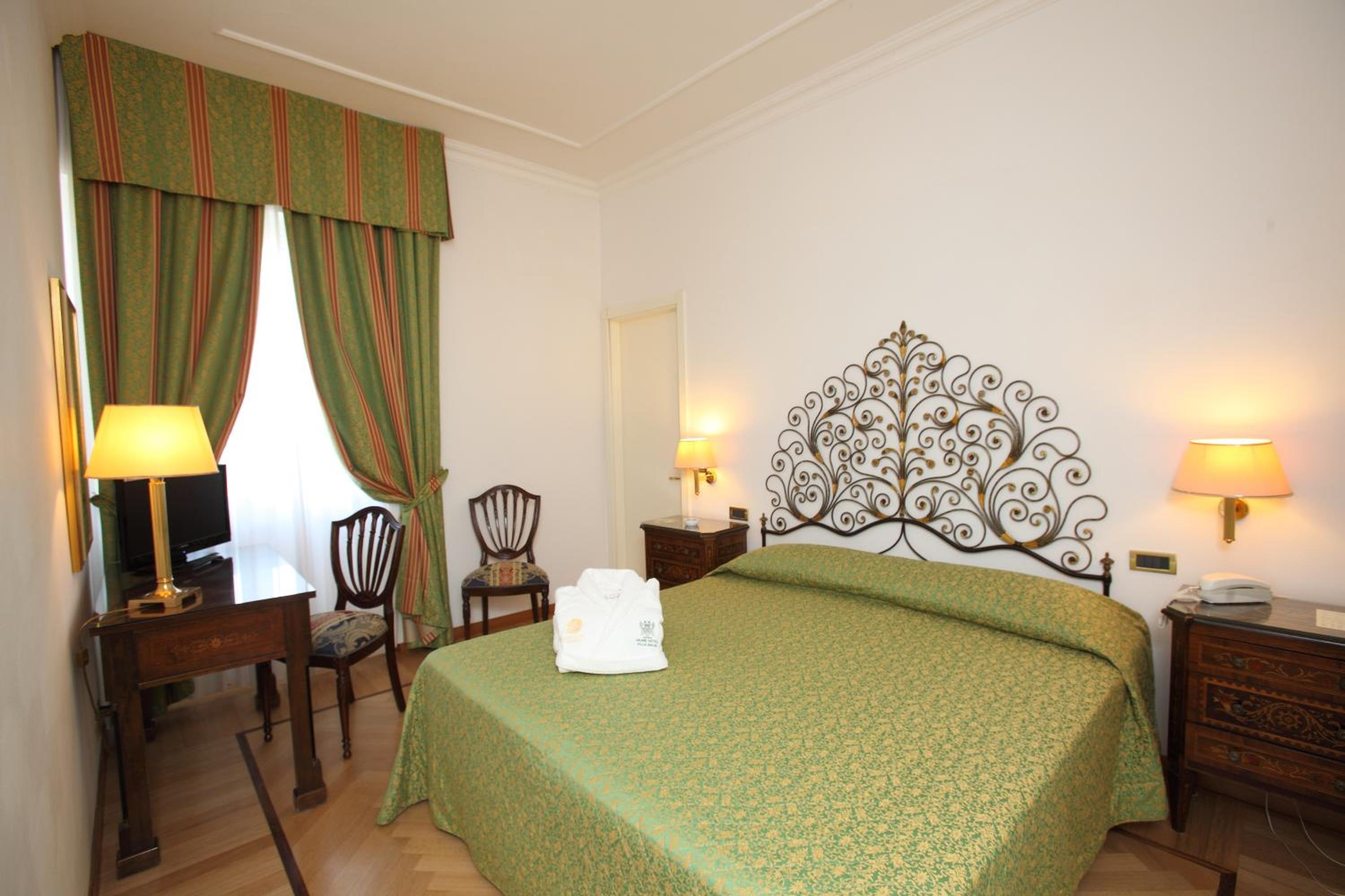 Double Room - Photo 1