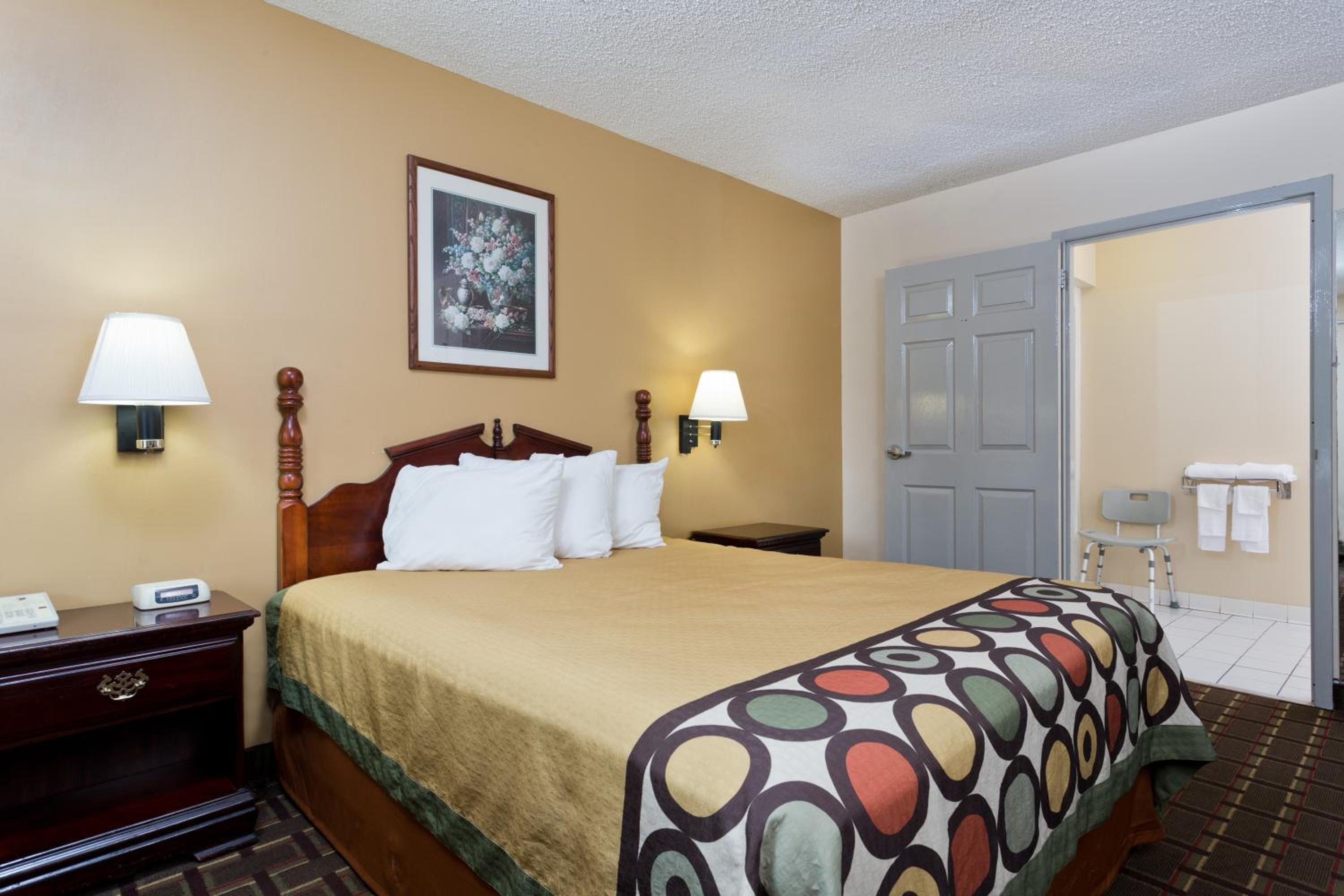 Queen Room - Disability Access - Non-Smoking - Photo 3